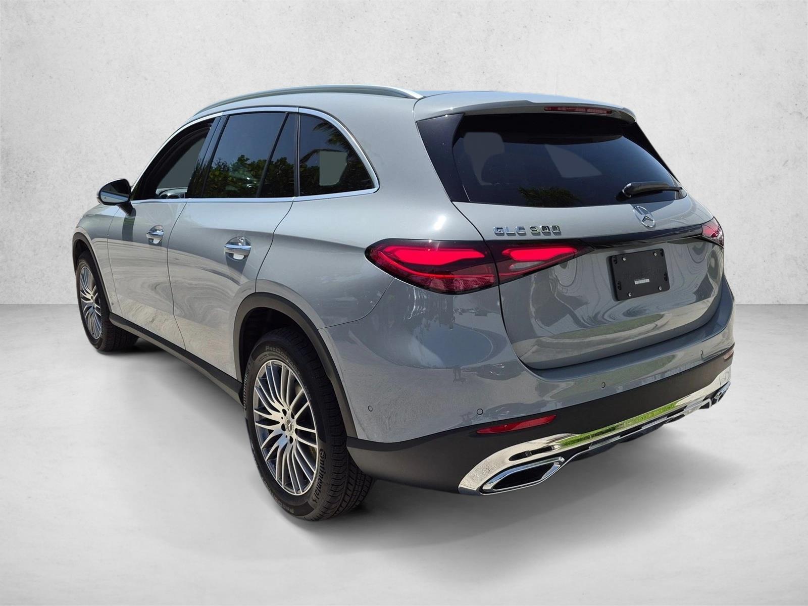 2027 GLC 300, photo 8 of 17