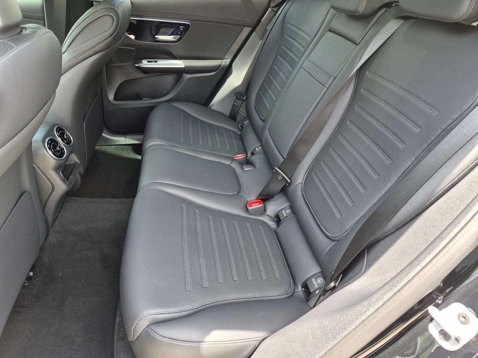 2026 GLC 300, photo 14 of 16