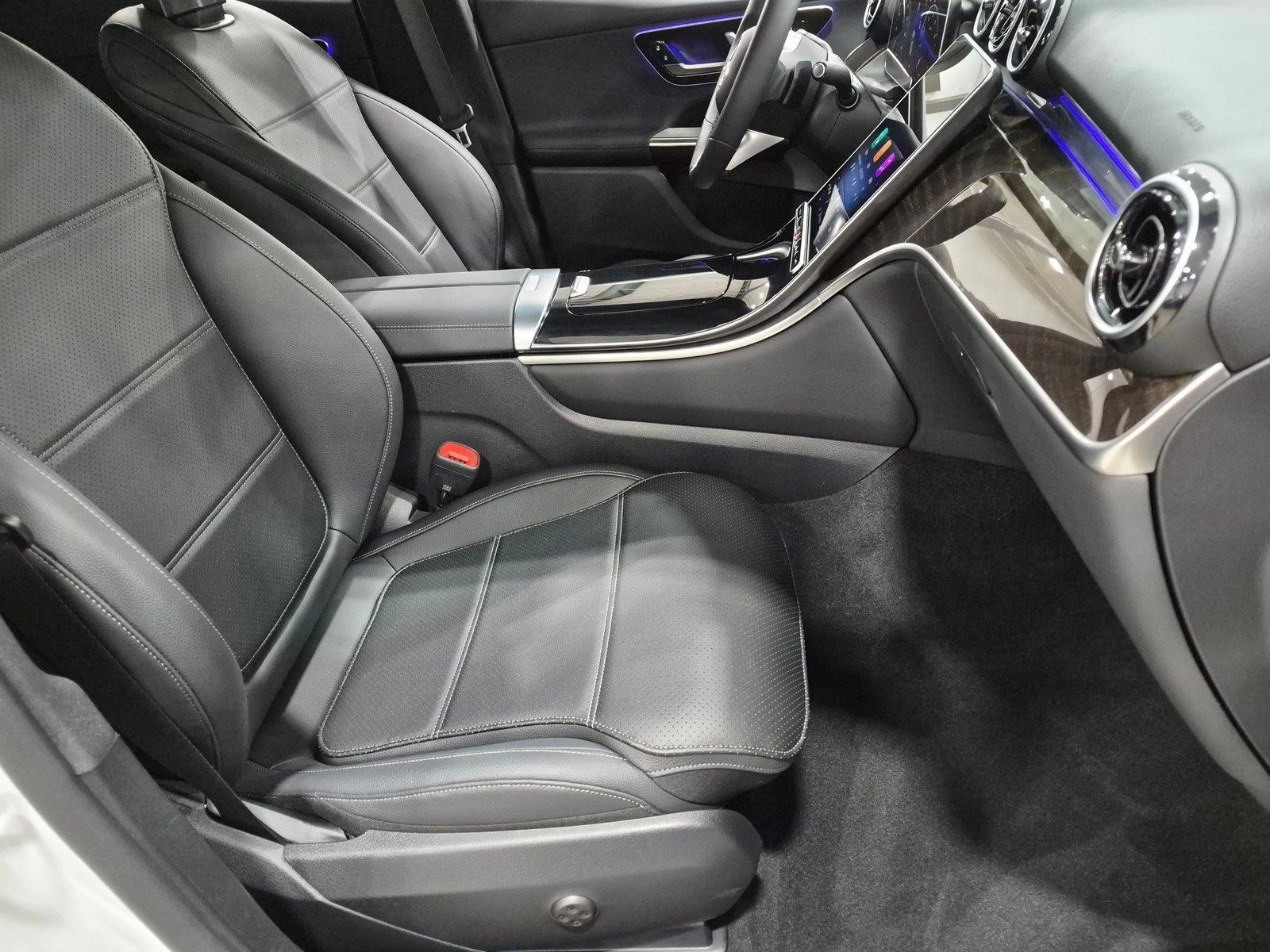 2026 GLC 300, photo 21 of 25
