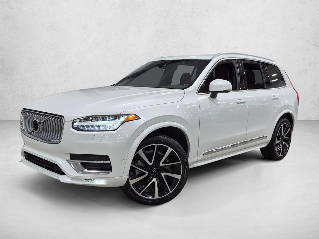 Used 2023 Volvo XC90 B5 AWD Plus SUV