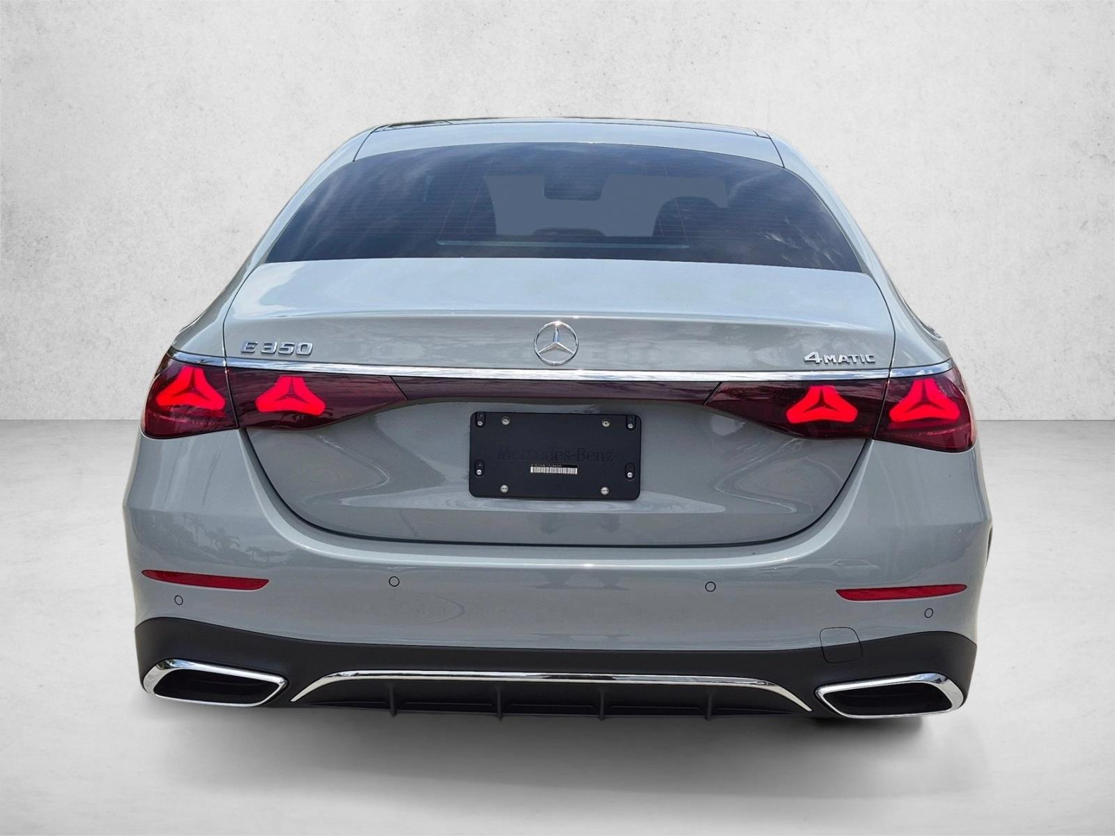 2026 E 350 4MATIC, photo 7 of 17