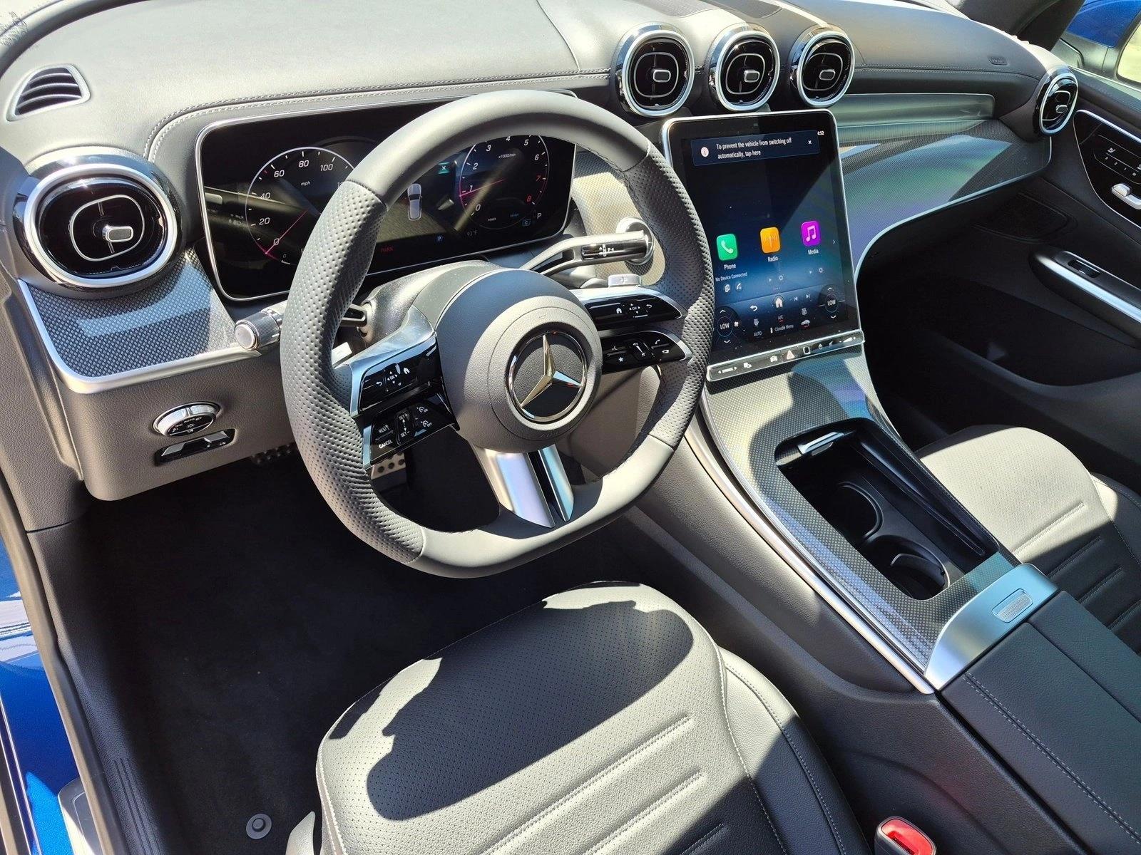 2026 GLC 300 4MATIC, photo 3 of 16