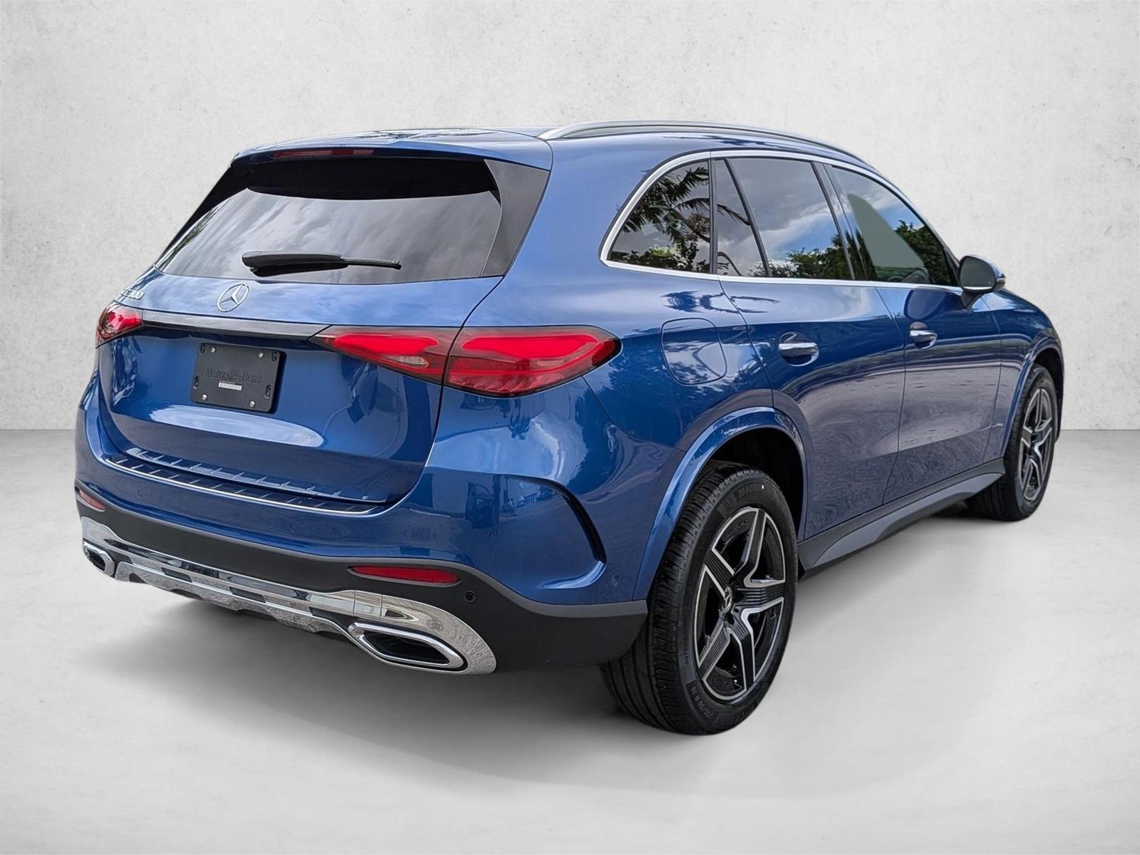 2026 GLC 300, photo 2 of 16