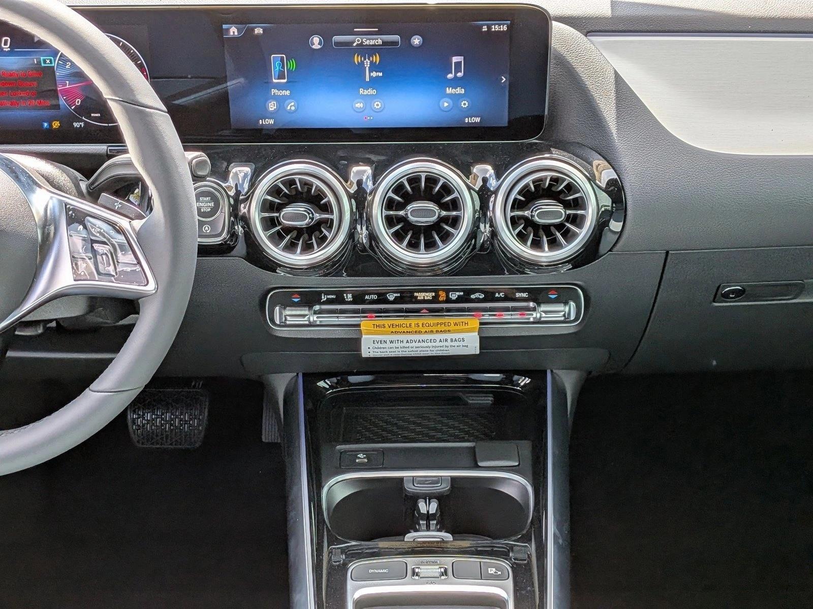 2026 GLA 250, photo 11 of 16