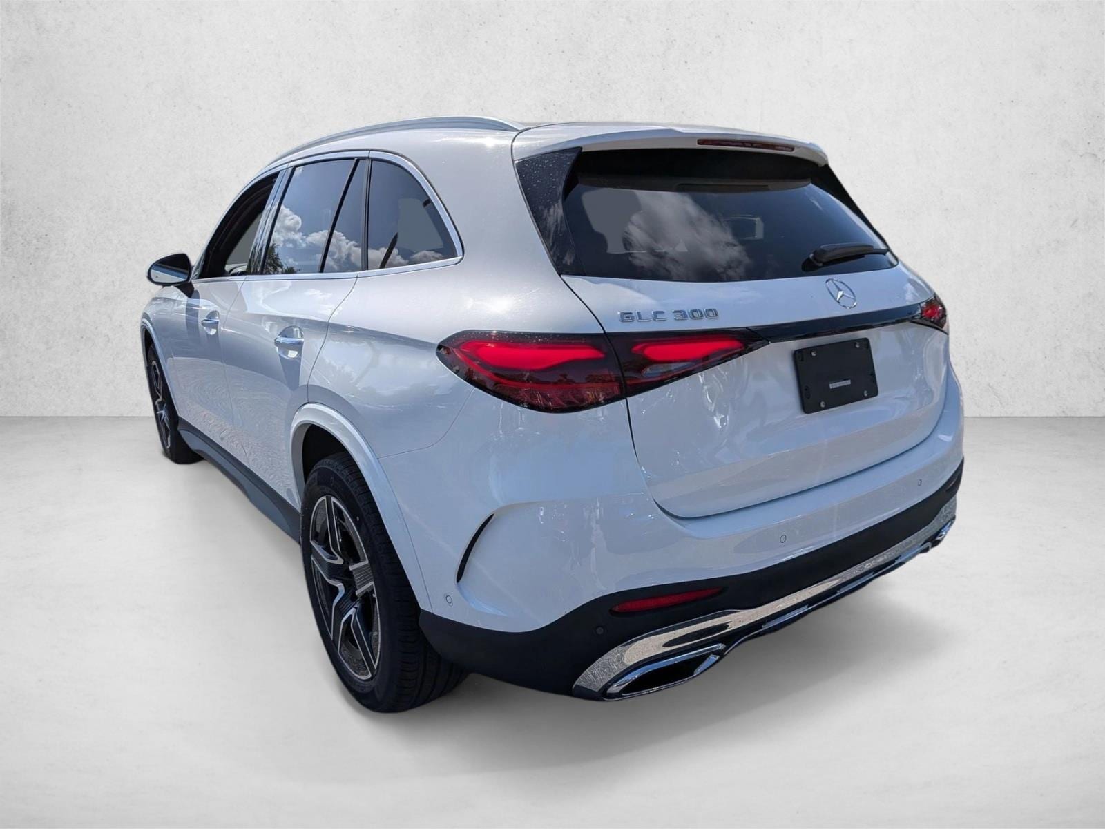 2026 GLC 300, photo 8 of 16