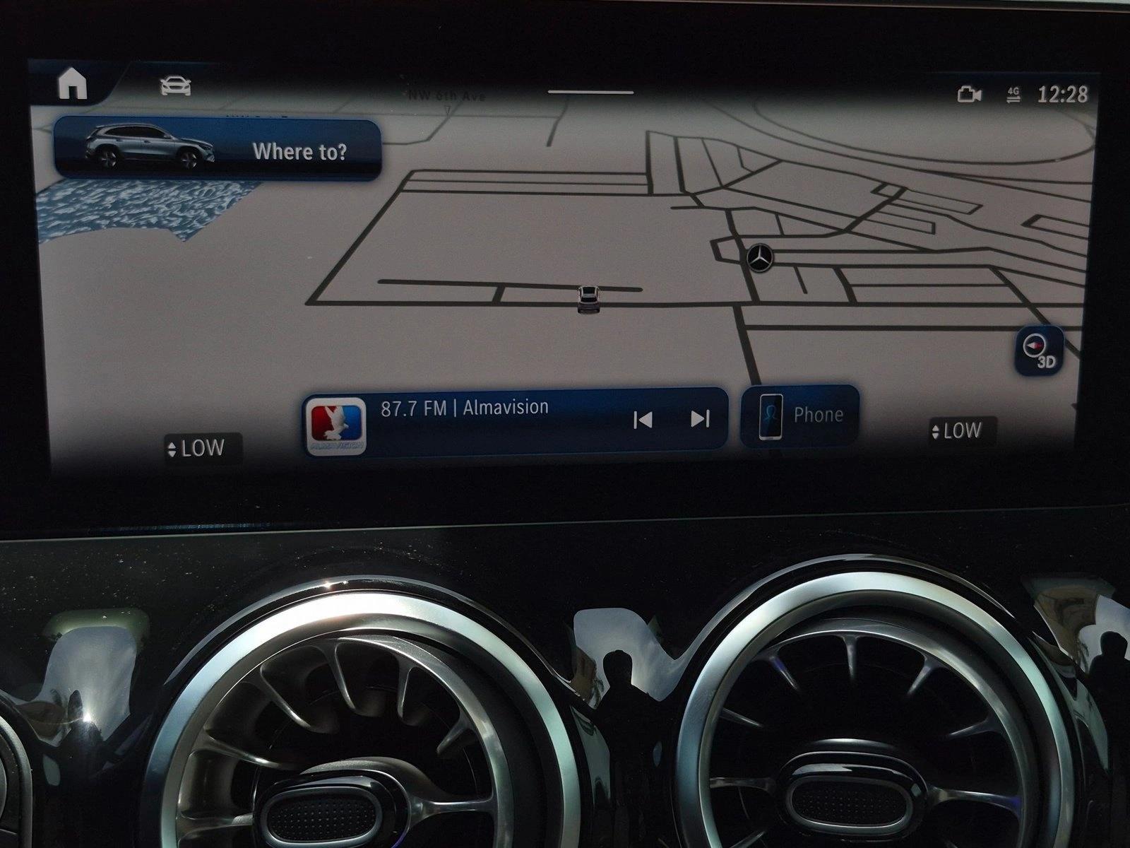2026 GLA 250, photo 13 of 17