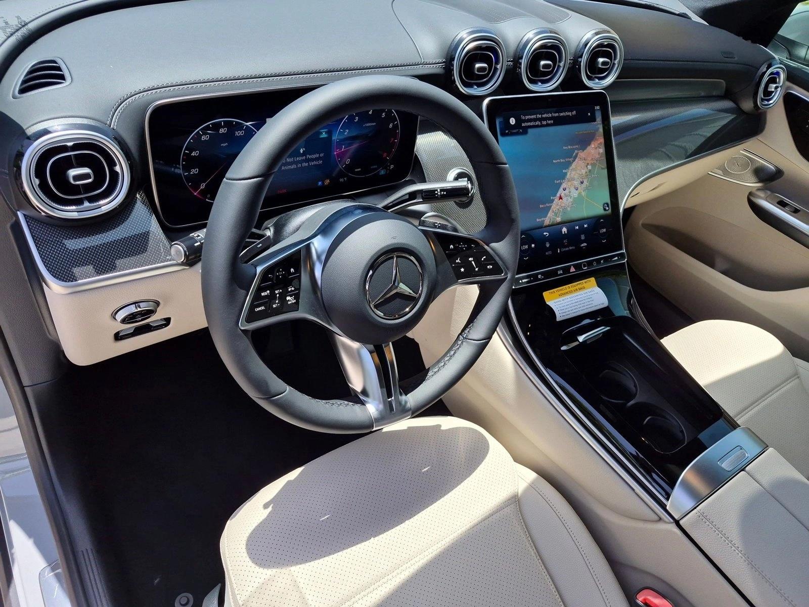 2027 GLC 300, photo 3 of 17