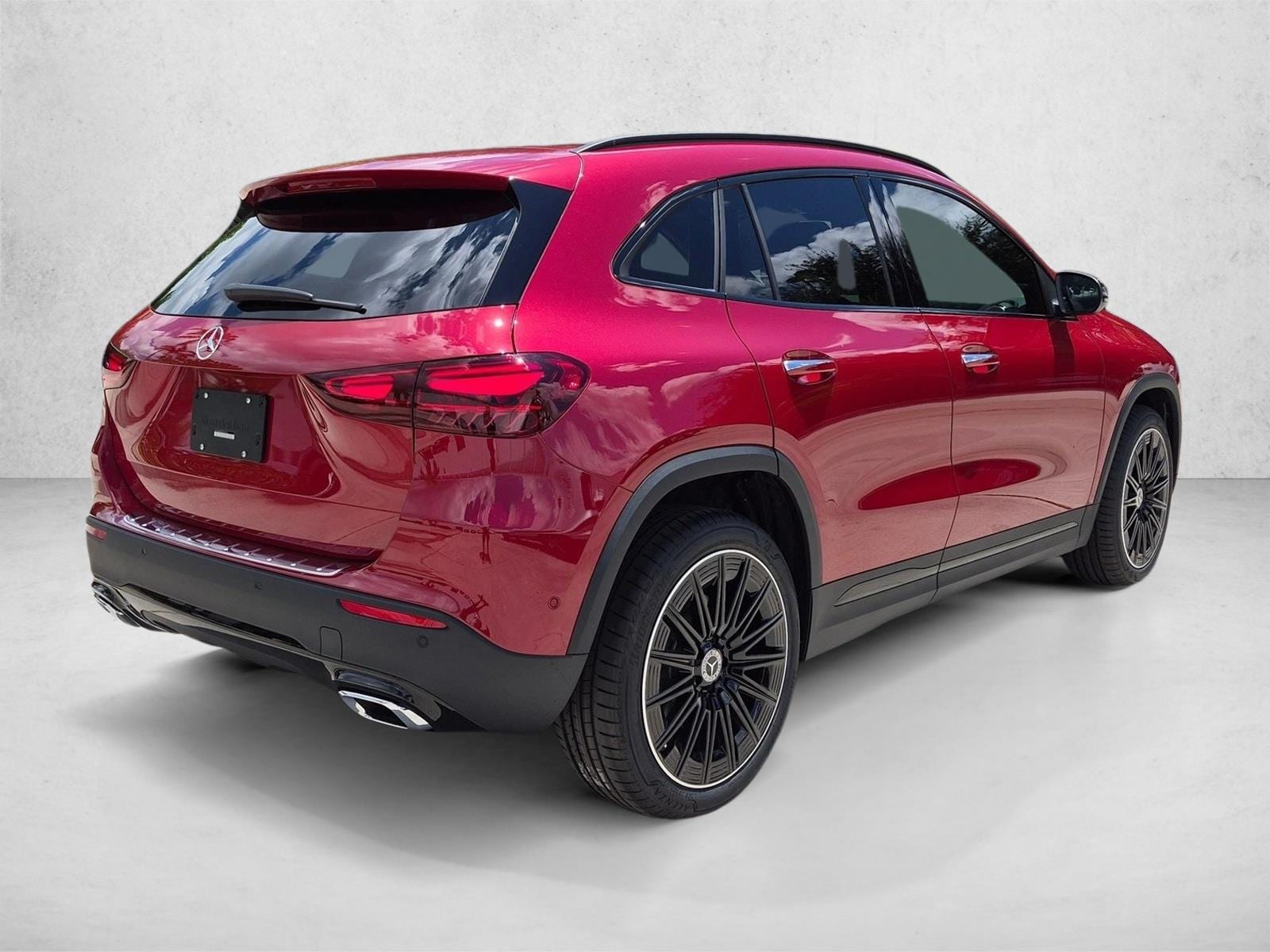 2026 GLA 250, photo 2 of 16
