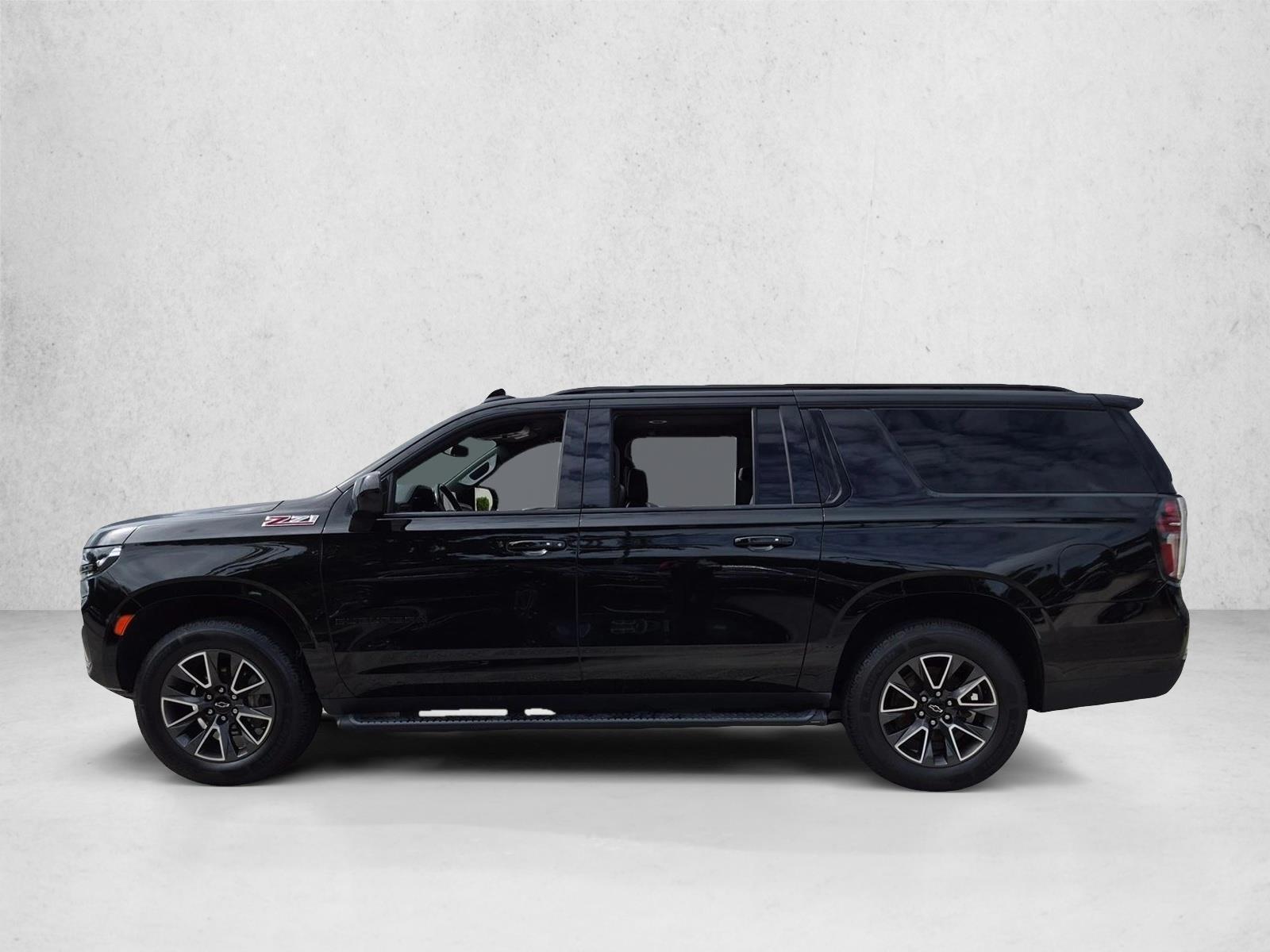 2022 Chevrolet Suburban Z71, photo 9 of 26