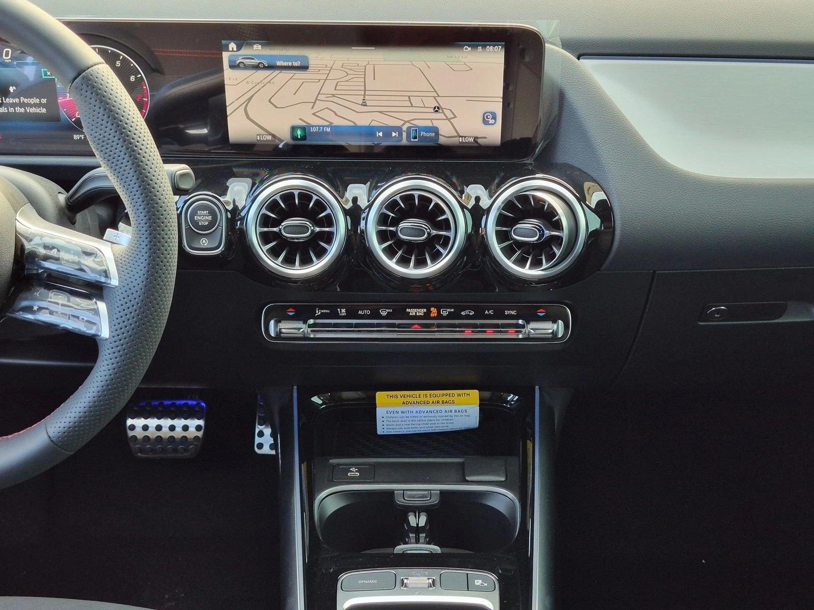 2026 GLA 250, photo 11 of 17