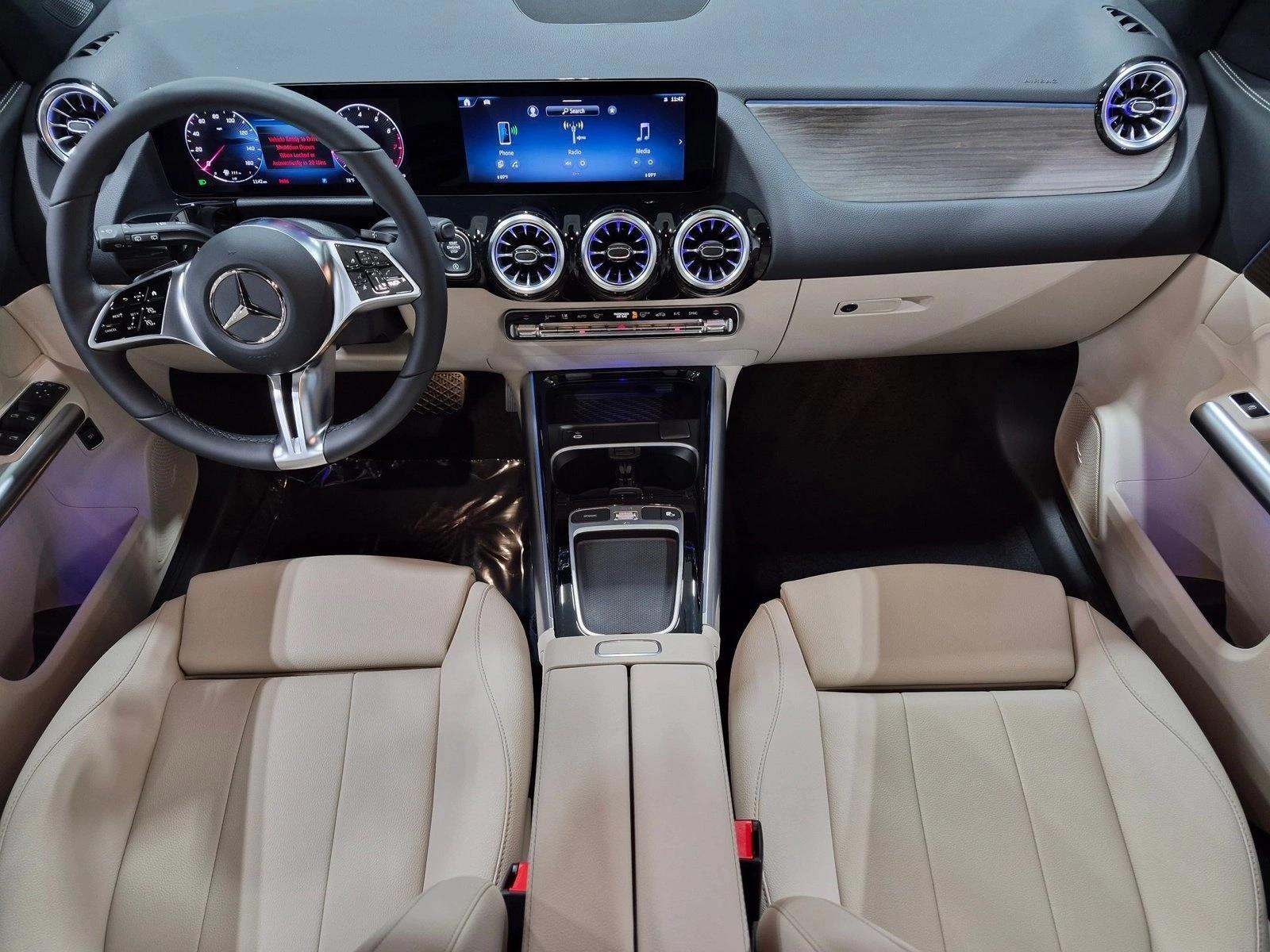 2026 GLA 250, photo 18 of 25