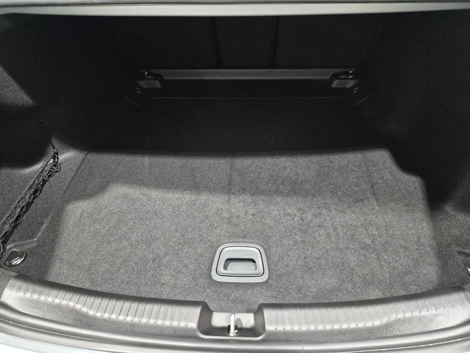 2026 C 300, photo 6 of 25
