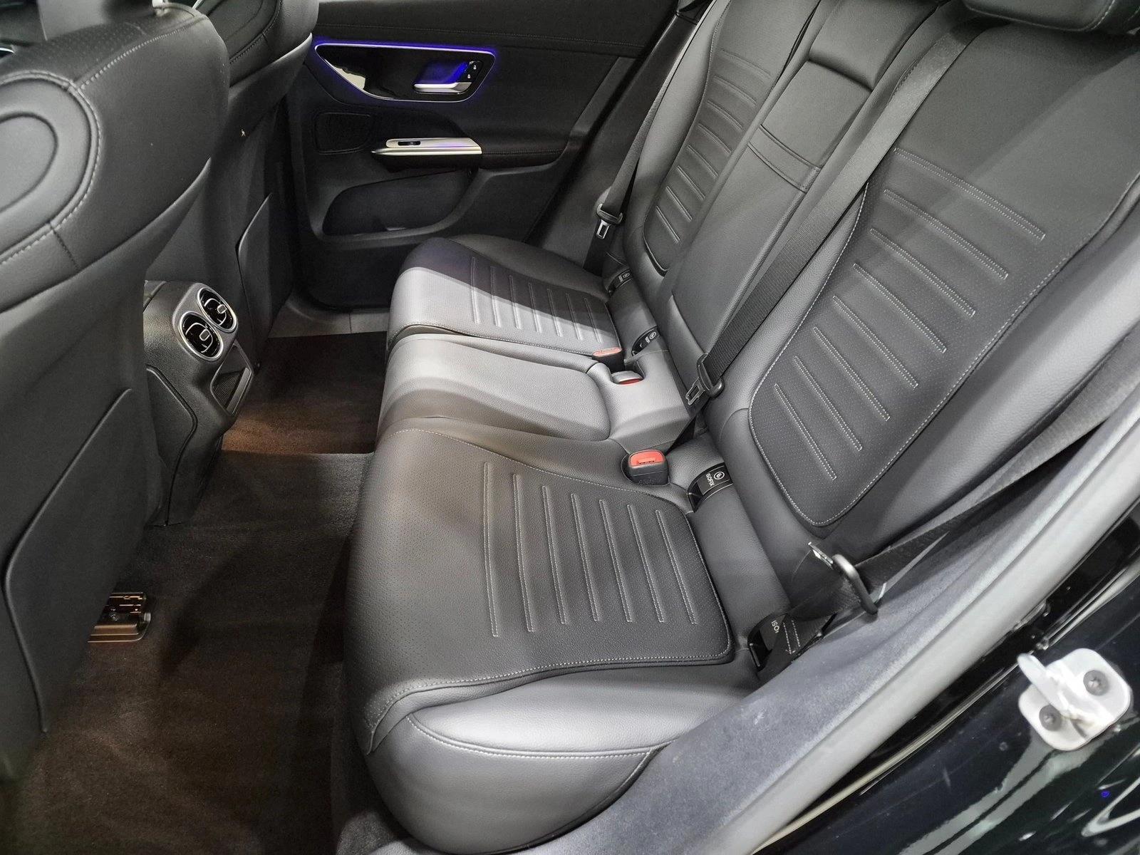 2026 GLC 300, photo 19 of 25