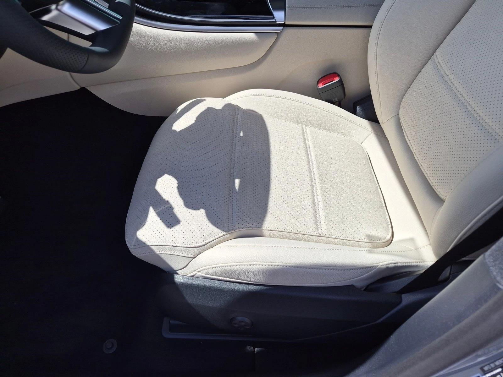 2027 GLC 300 4MATIC, photo 4 of 17