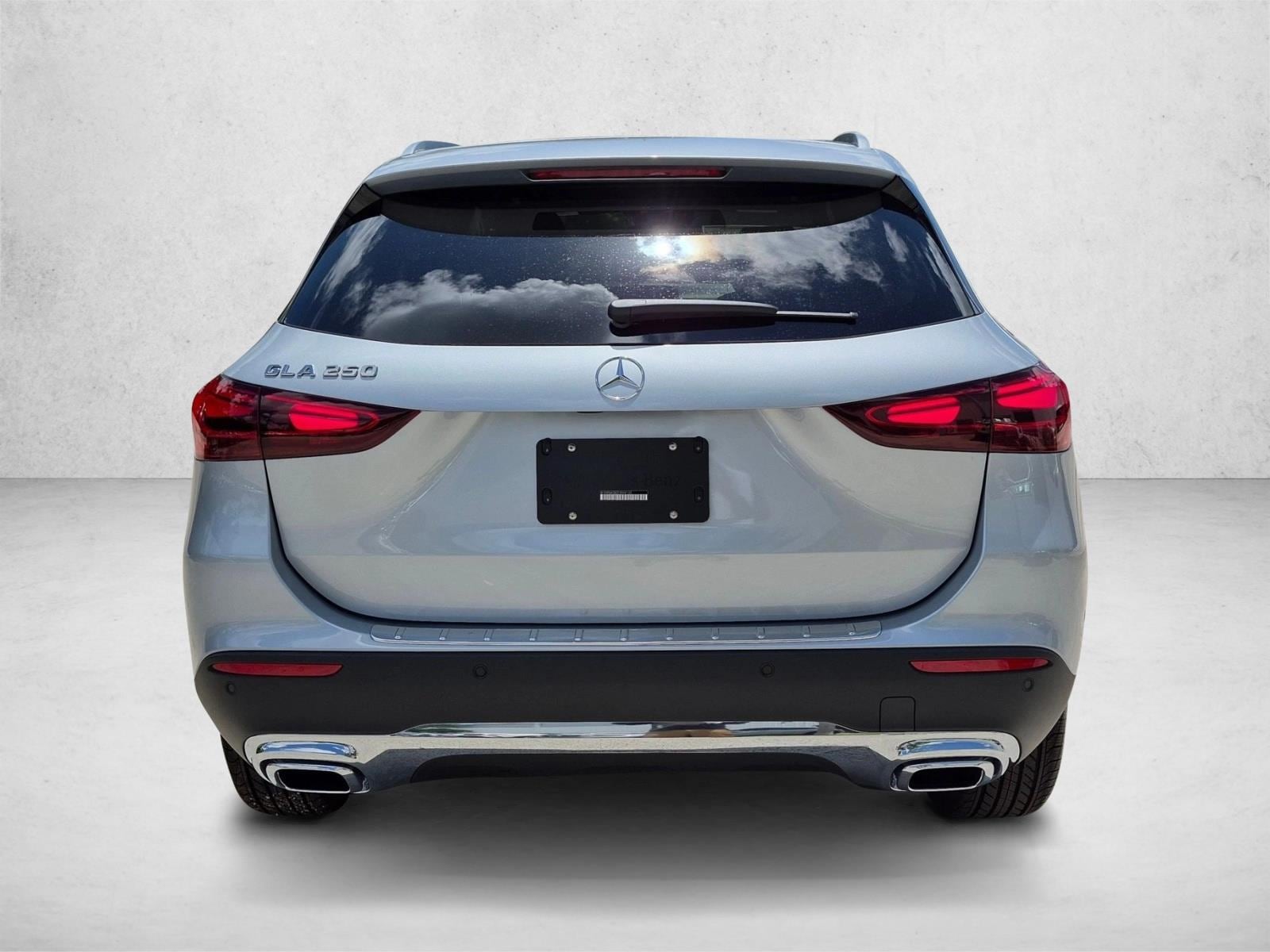 2026 GLA 250, photo 7 of 17