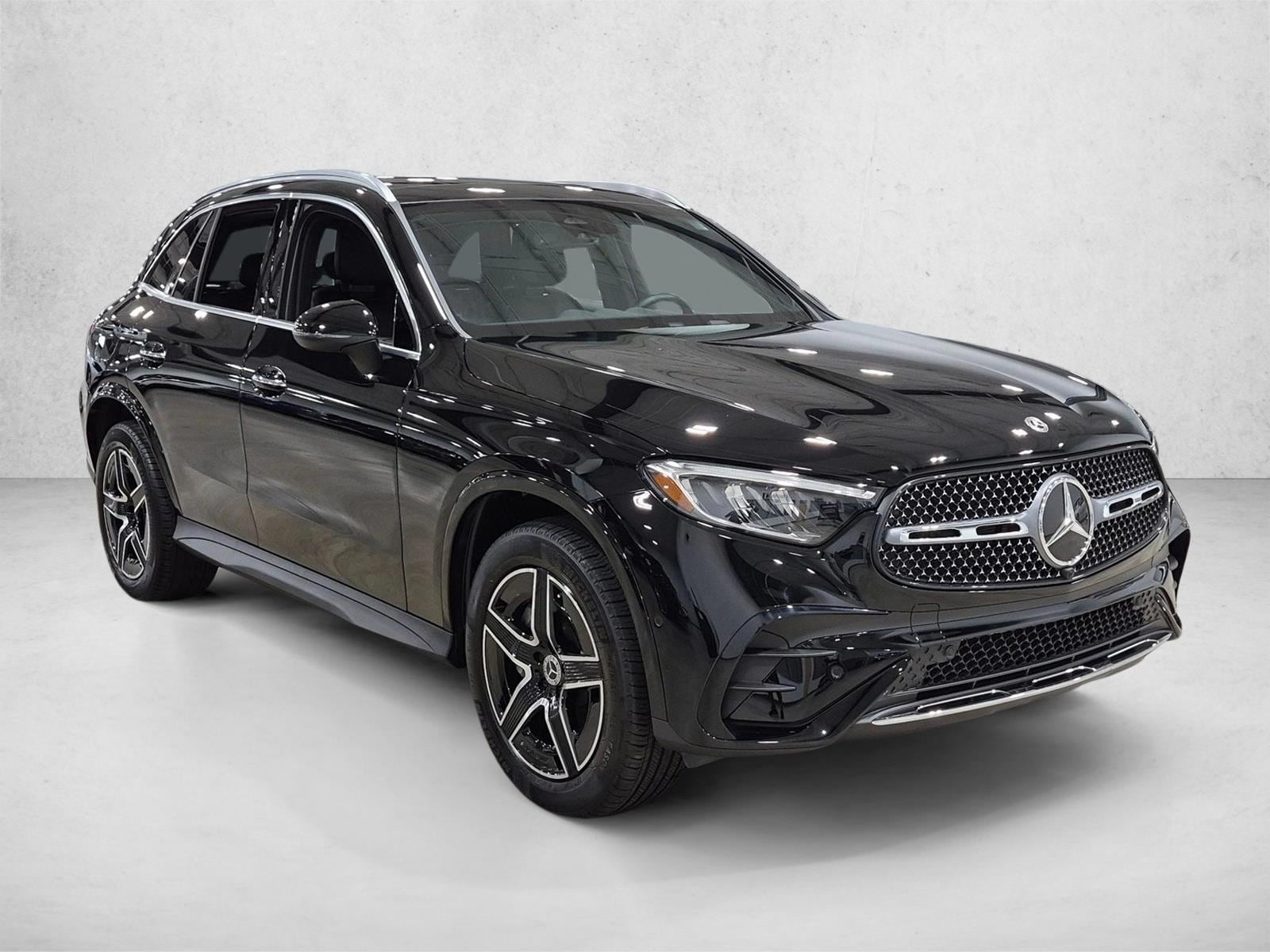 2026 GLC 300, photo 3 of 25