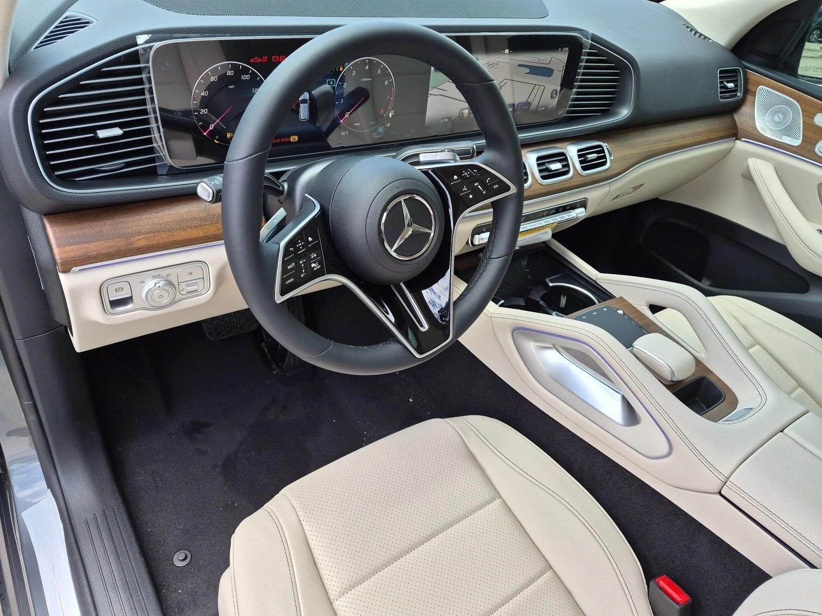 2026 GLE 450 4MATIC, photo 3 of 17