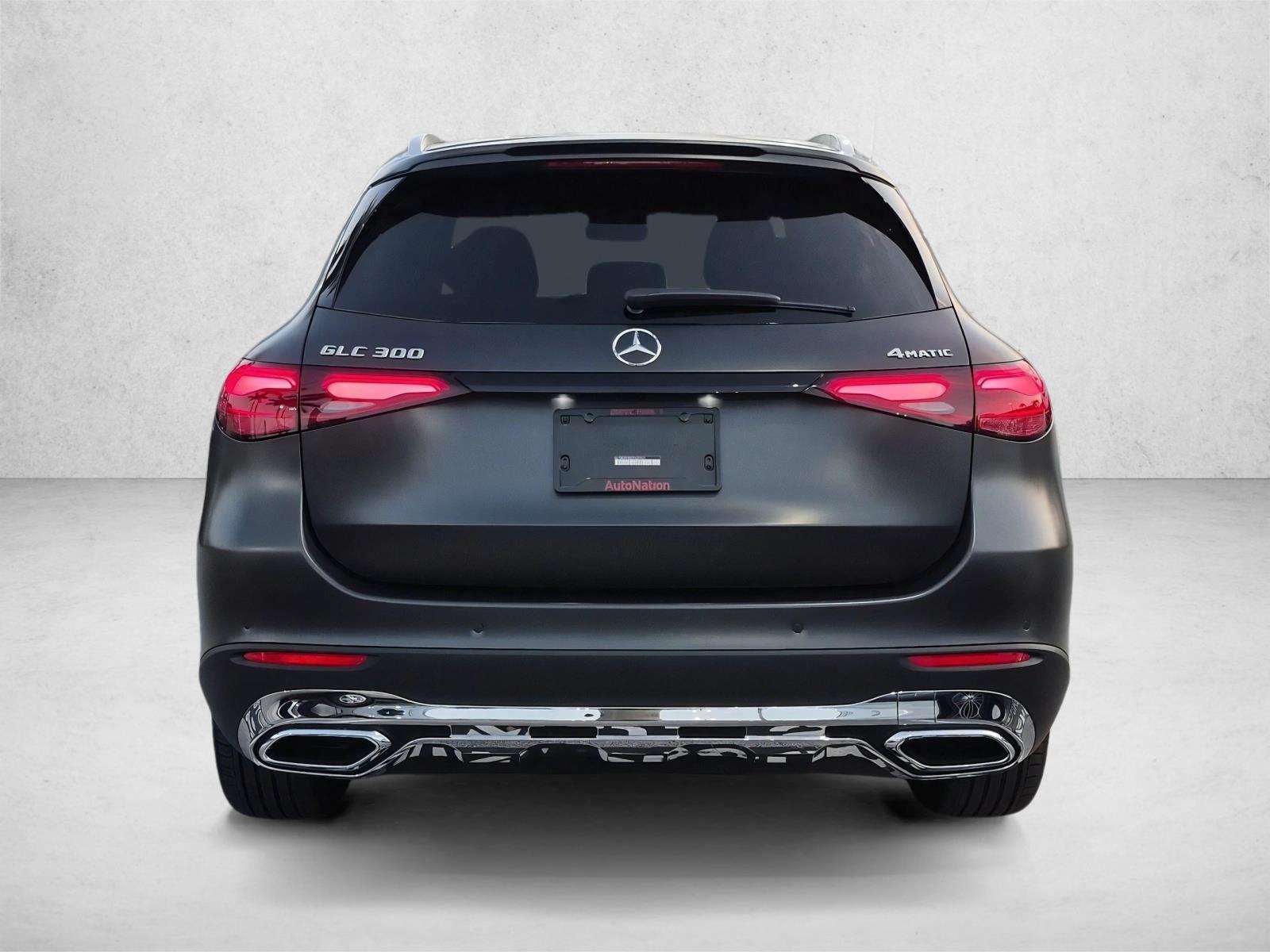 2026 GLC 300 4MATIC, photo 7 of 16