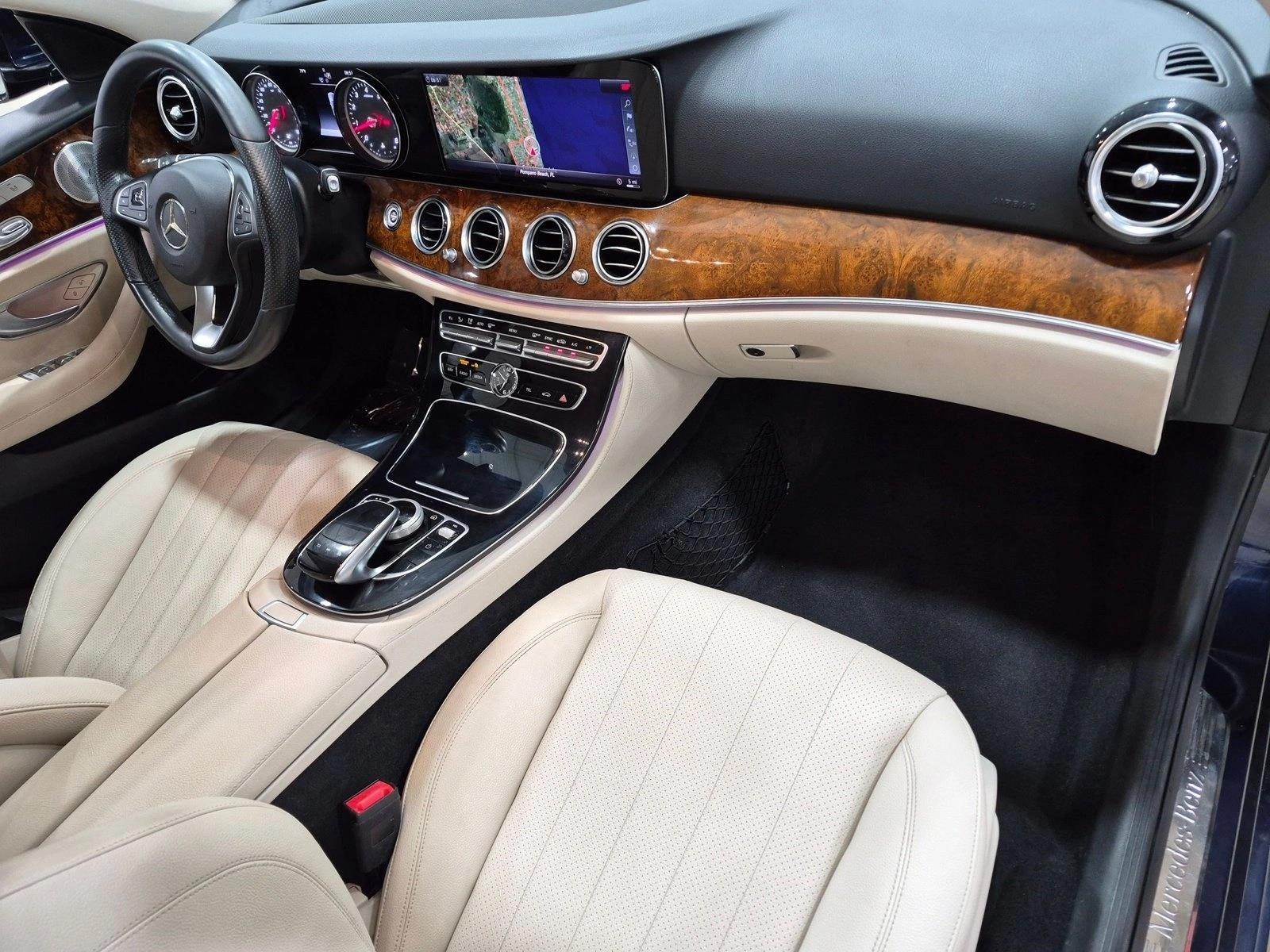 2018 E 300, photo 23 of 26