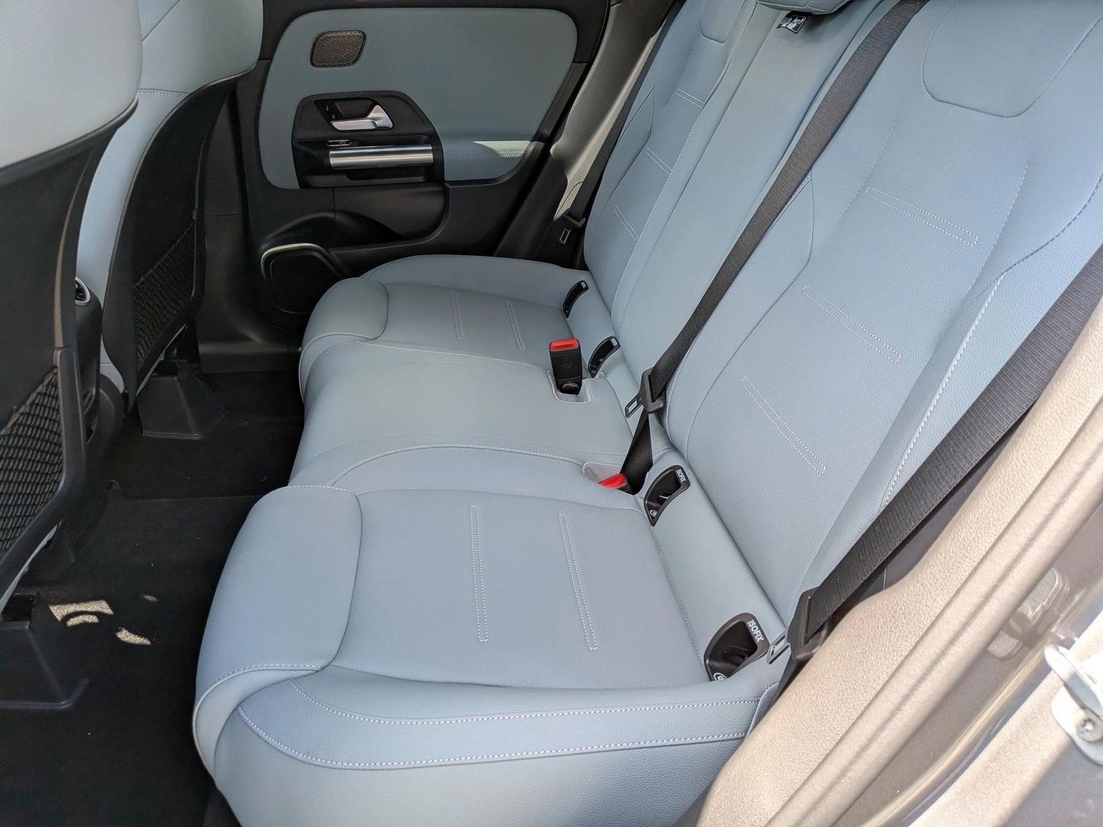 2026 GLA 250, photo 14 of 16