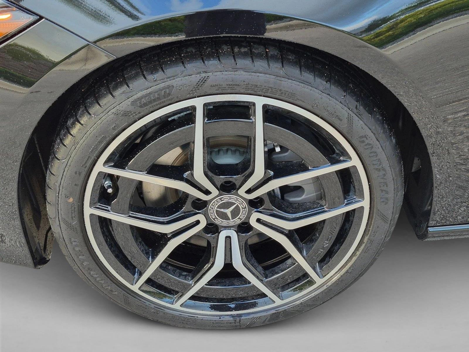 2026 C 300 4MATIC, photo 9 of 17