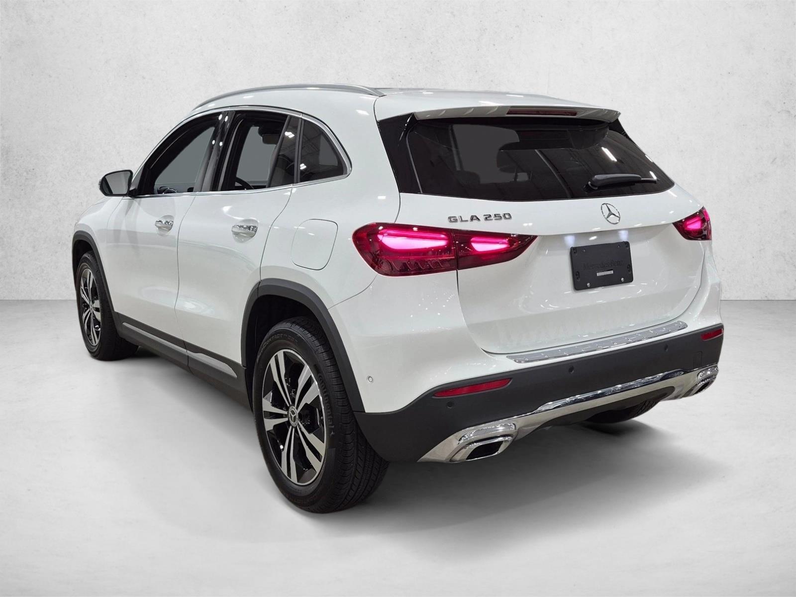 2026 GLA 250, photo 8 of 25