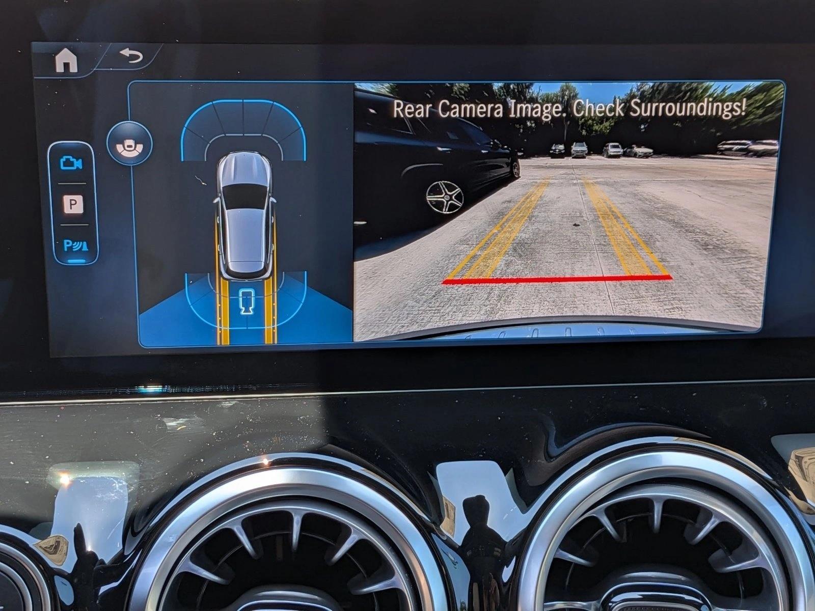 2026 GLA 250, photo 12 of 16