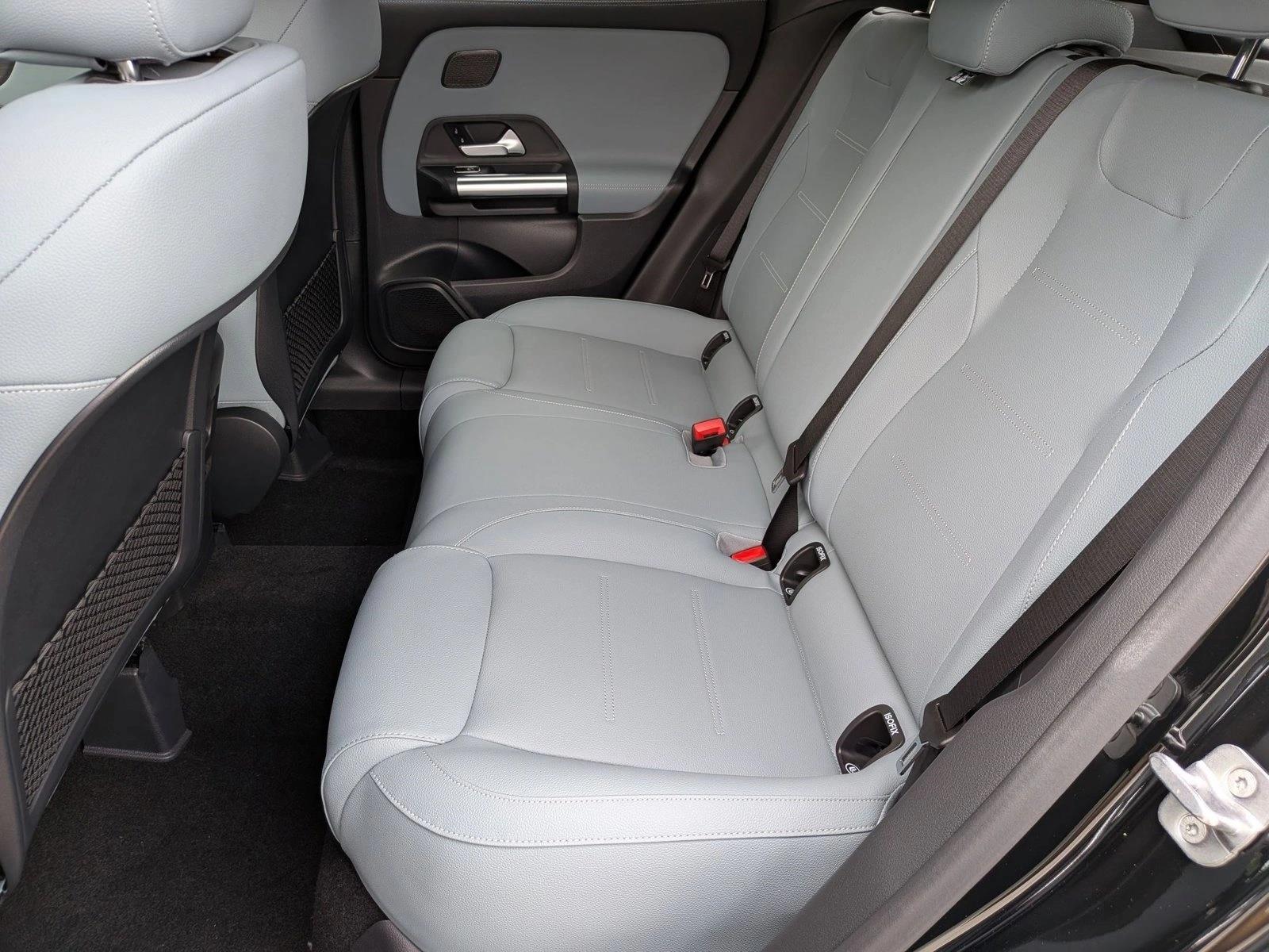 2026 GLA 250, photo 14 of 16