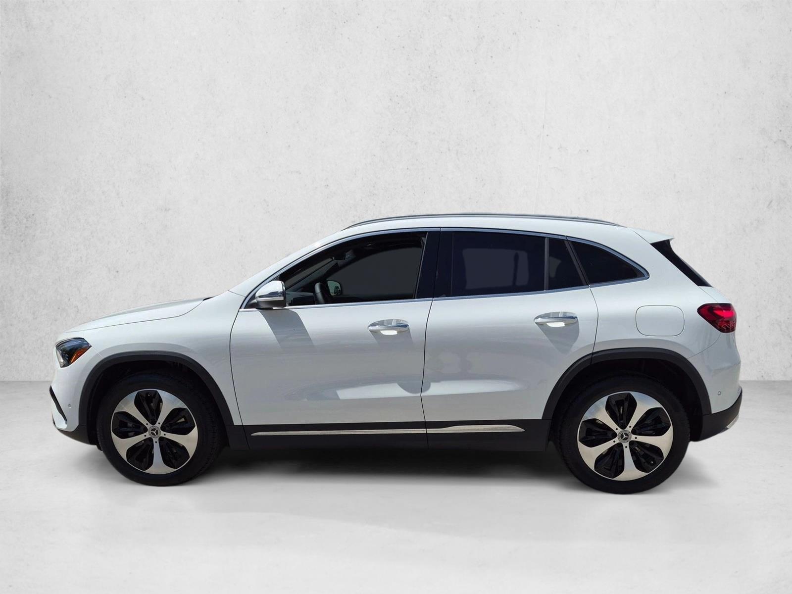 2026 GLA 250, photo 5 of 17