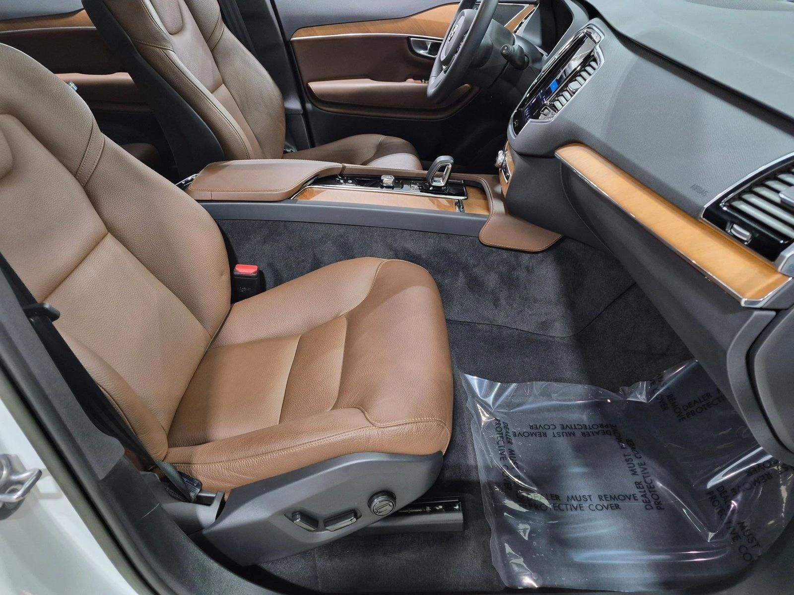 2023 Volvo XC90 Plus Bright, photo 22 of 26