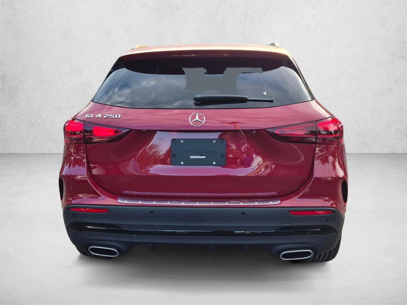 2026 GLA 250, photo 7 of 17