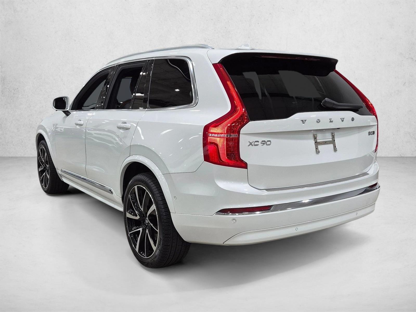 2023 Volvo XC90 Plus Bright, photo 8 of 26