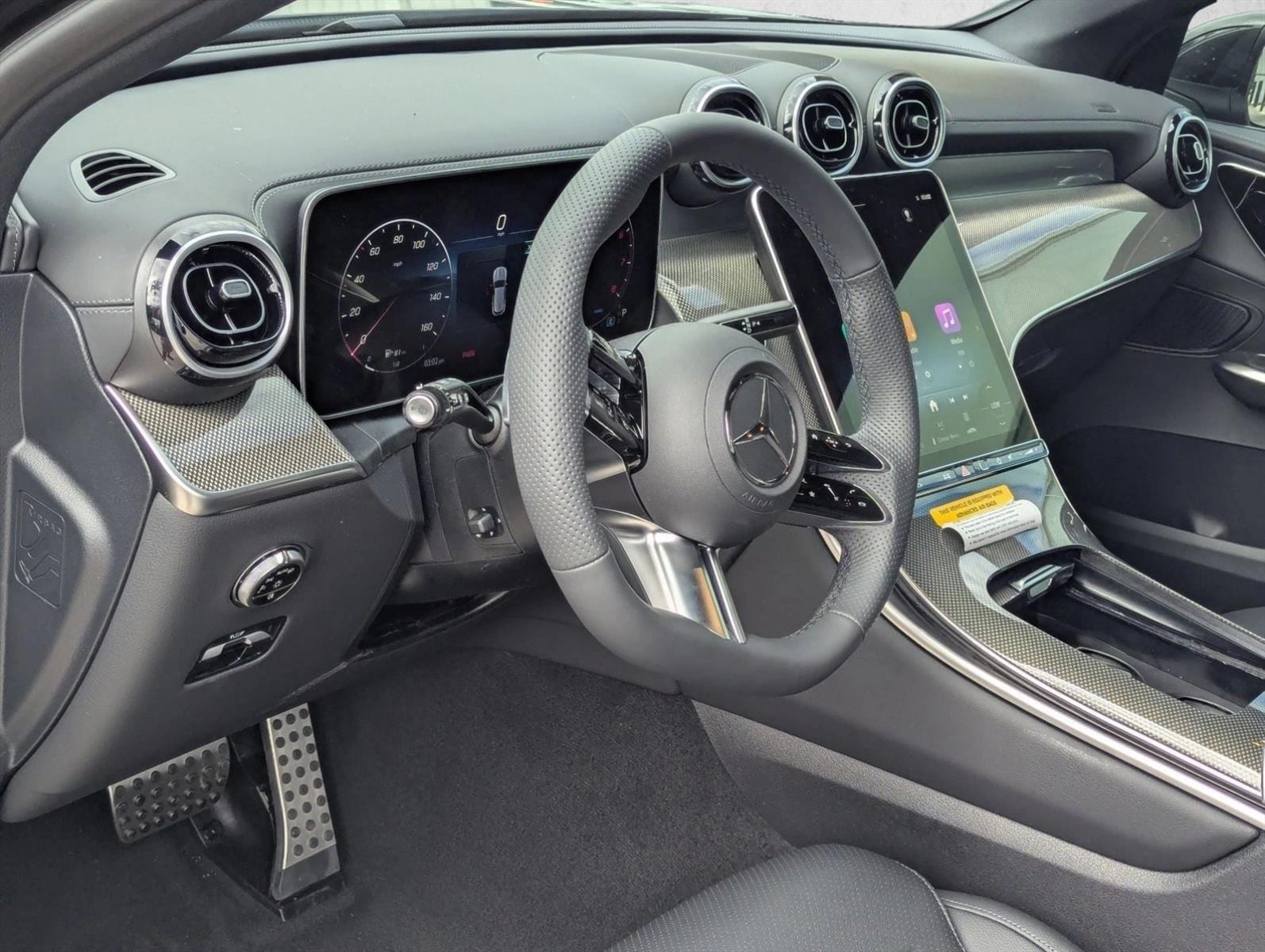 2026 GLC 300 4MATIC, photo 3 of 16