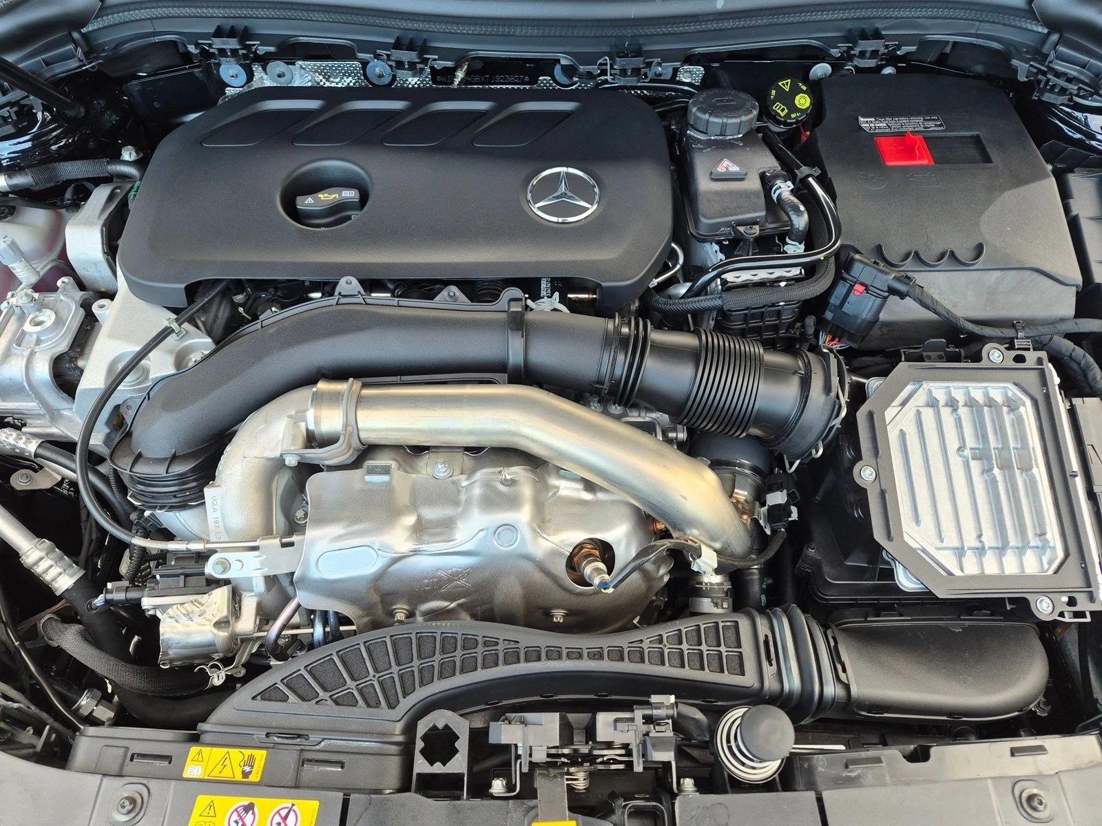 2026 GLA 250, photo 15 of 16