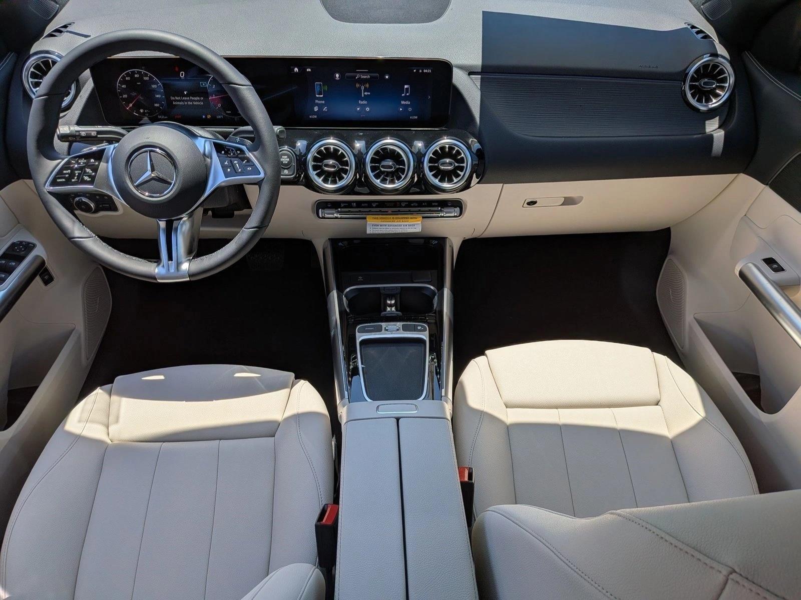 2026 GLA 250, photo 13 of 16
