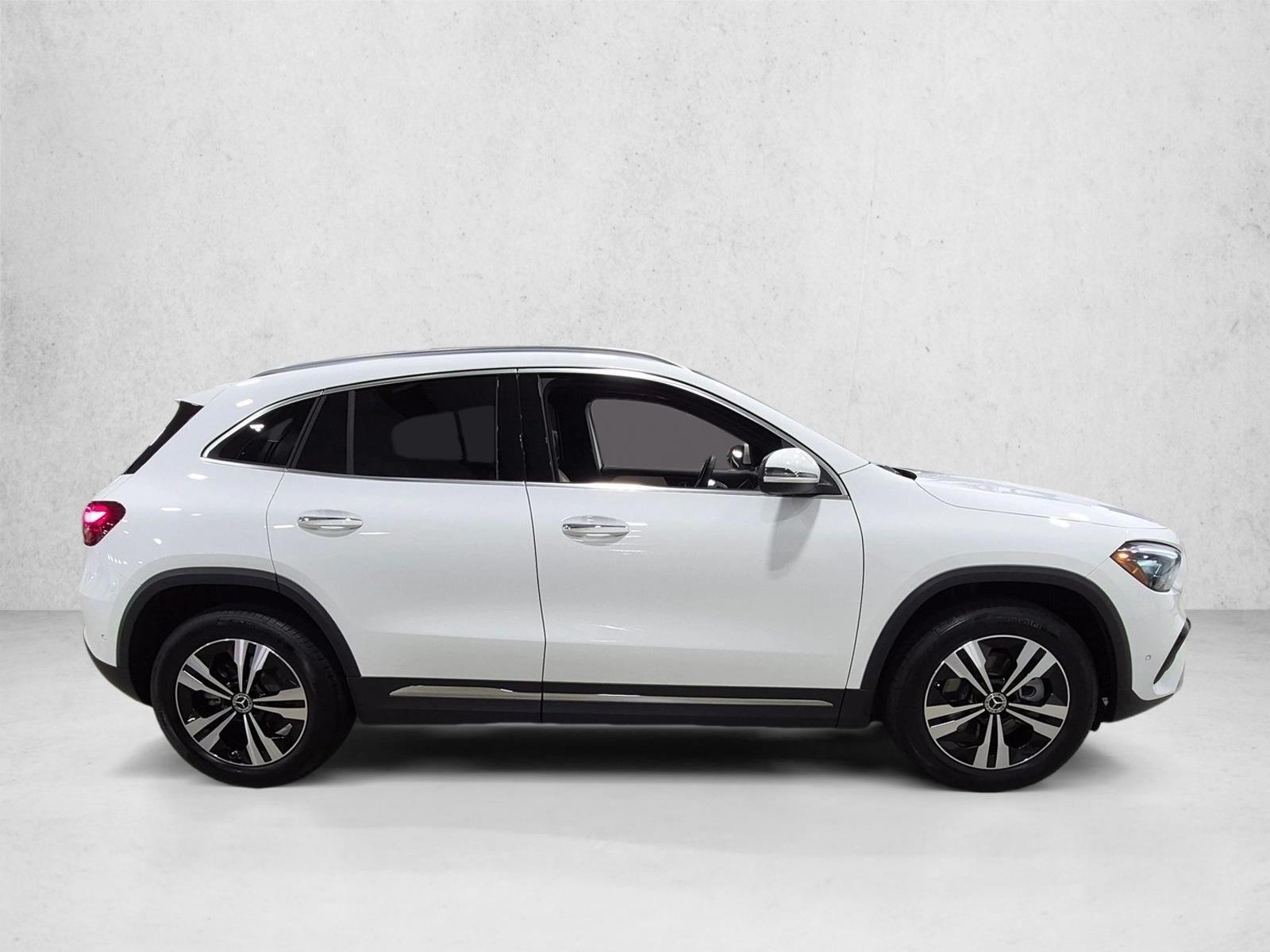 2026 GLA 250, photo 4 of 25