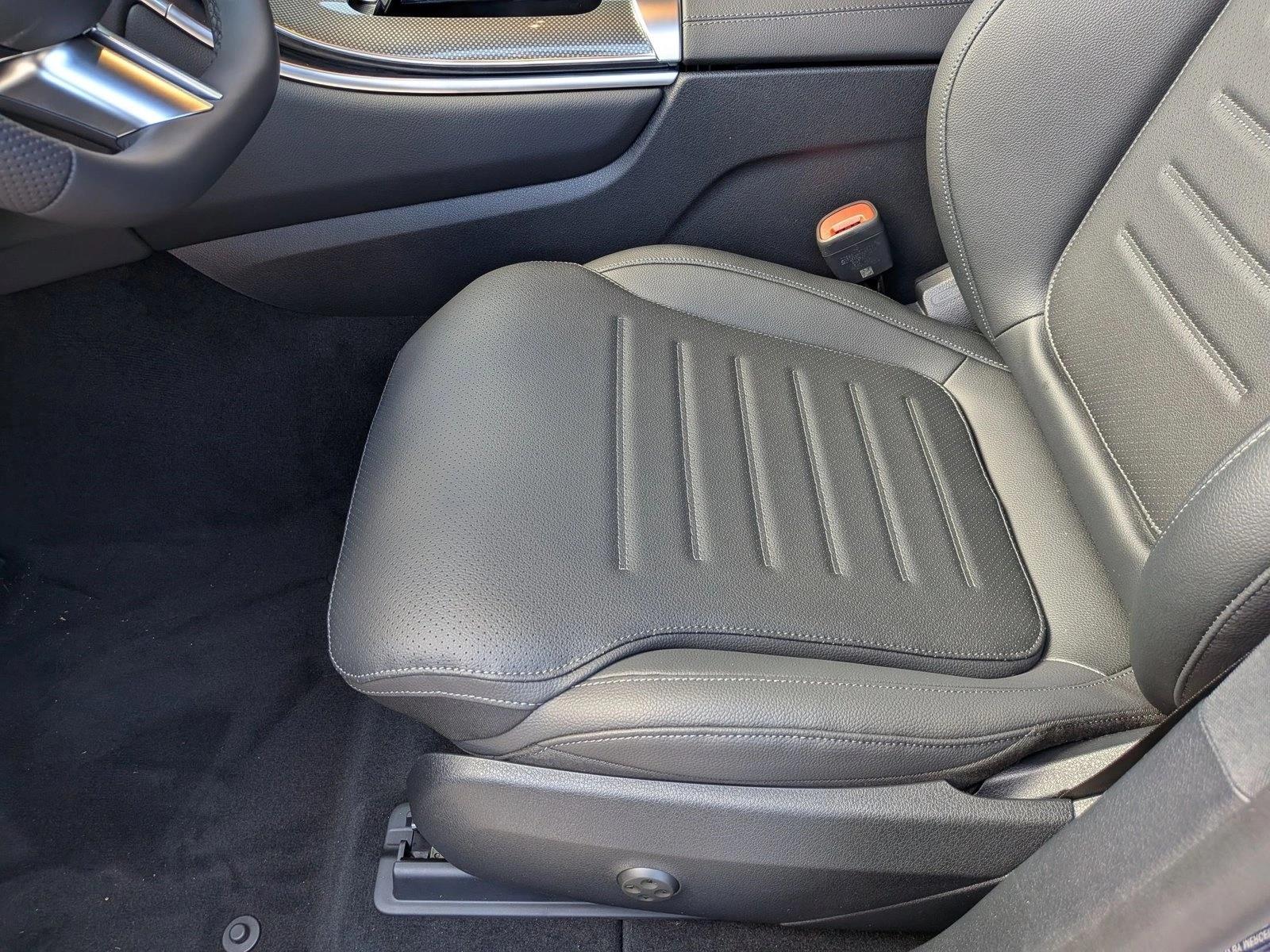 2026 GLC 300, photo 4 of 16