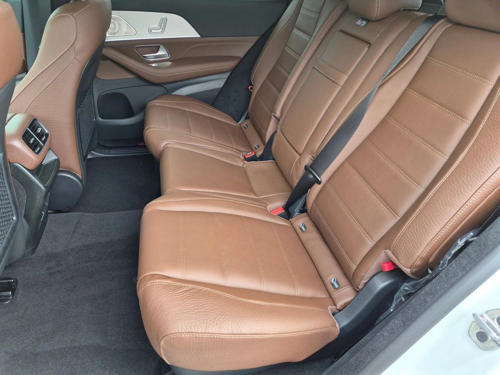 2026 GLE 450 4MATIC, photo 15 of 17