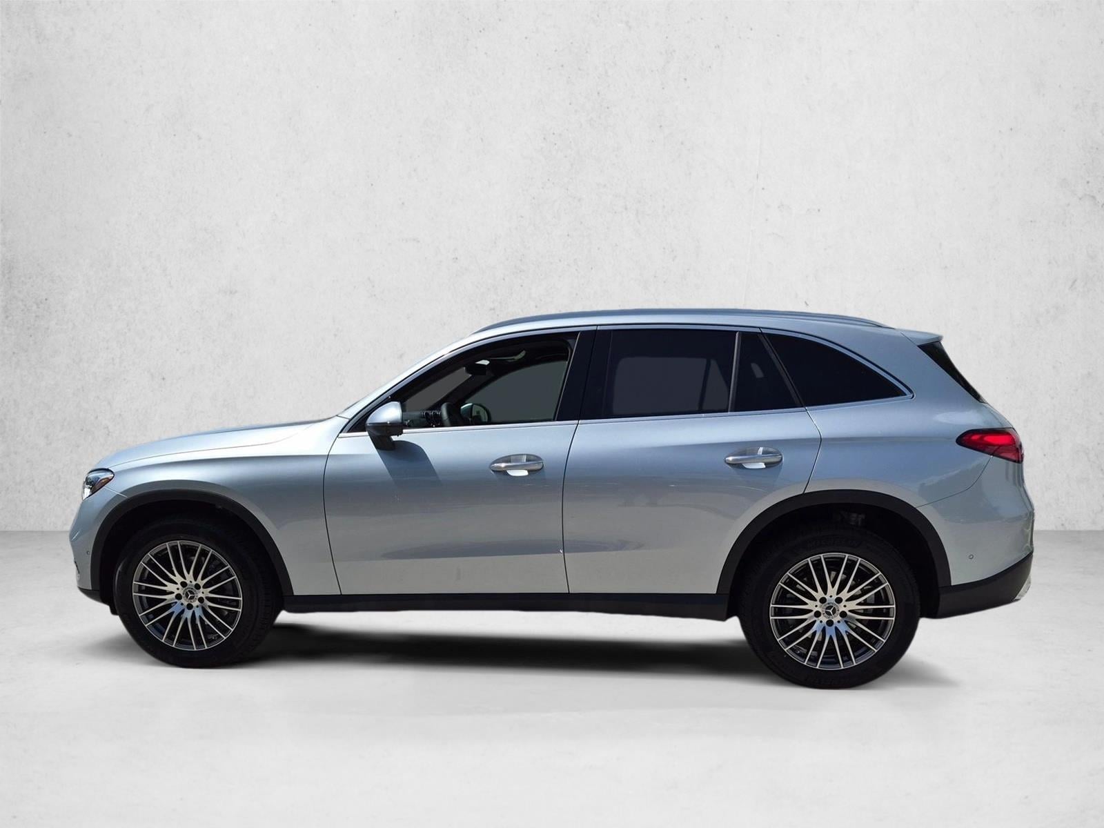 2027 GLC 300, photo 4 of 16