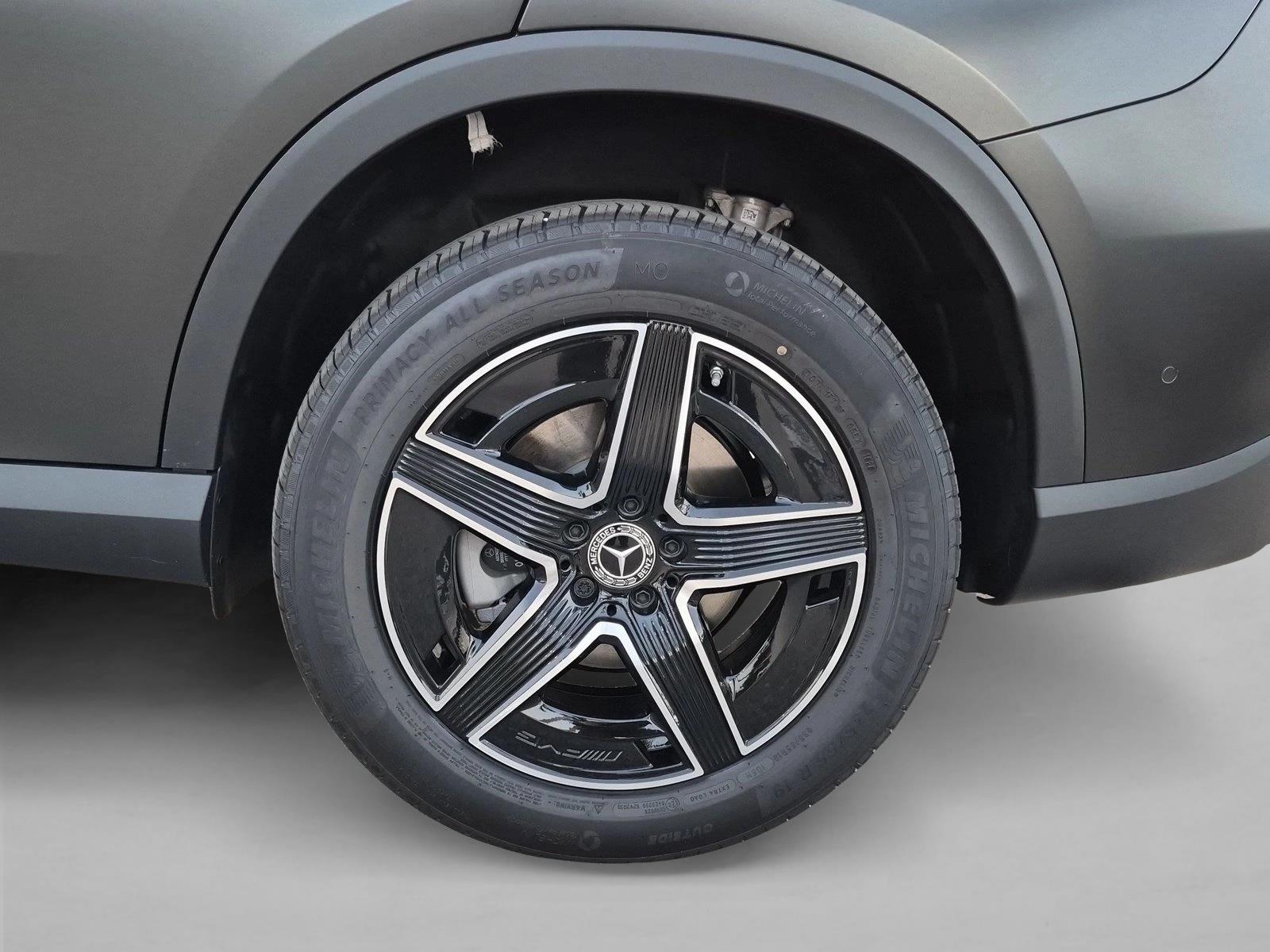 2026 GLC 300 4MATIC, photo 9 of 16