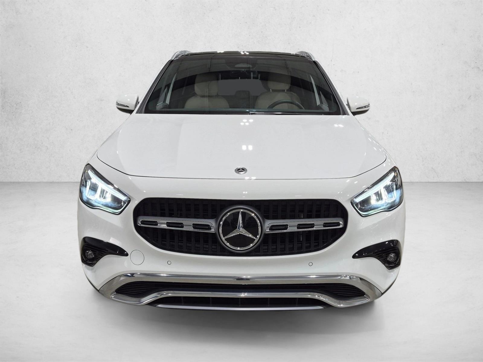 2026 GLA 250, photo 2 of 25