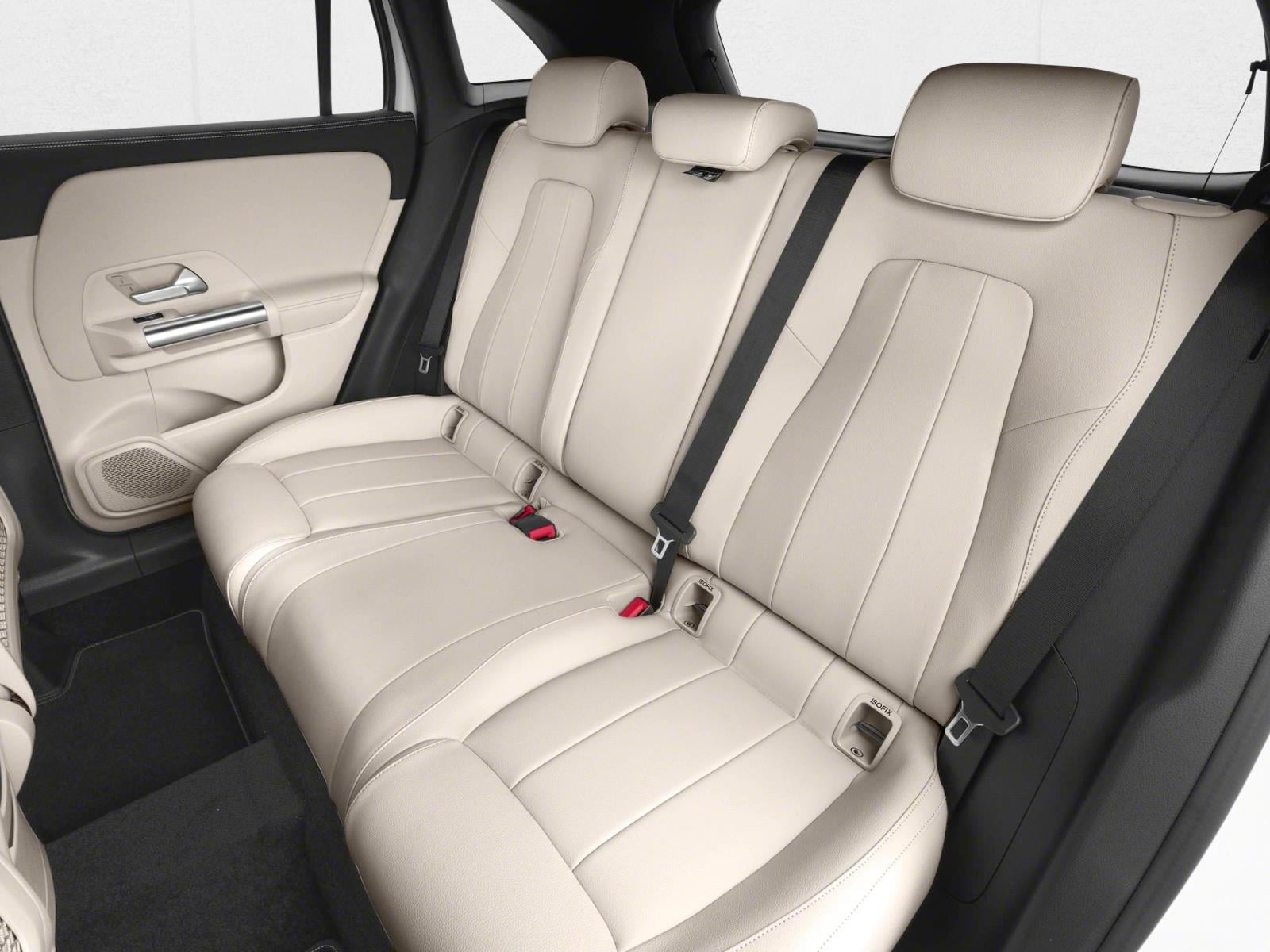 2026 GLA 250, photo 9 of 11