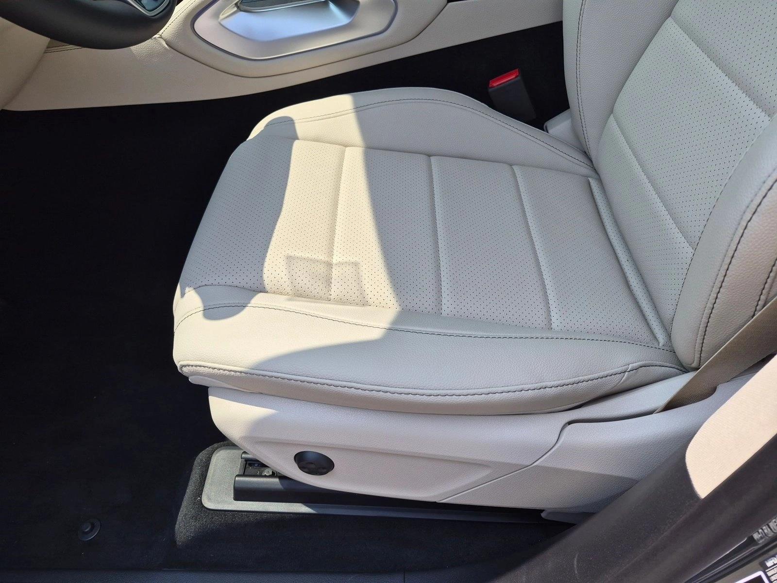 2026 GLE 450 4MATIC, photo 4 of 17