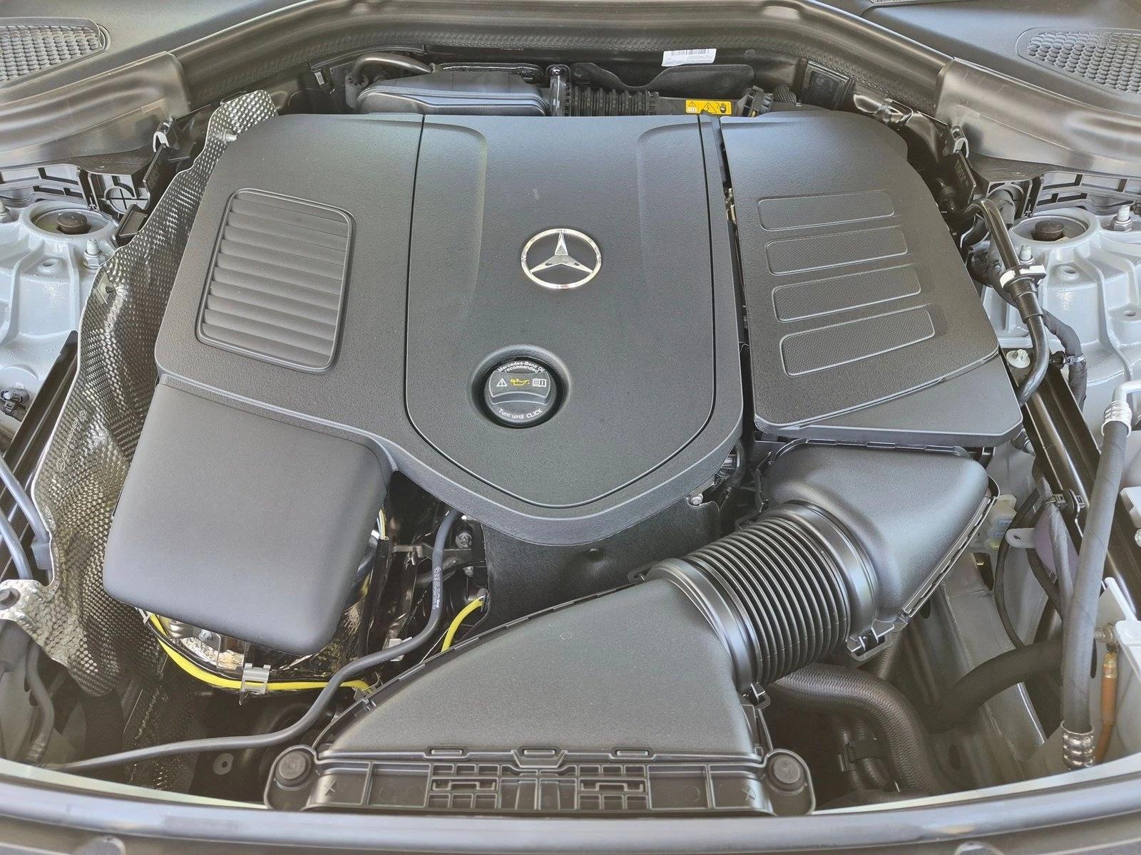 2027 GLC 300, photo 16 of 17