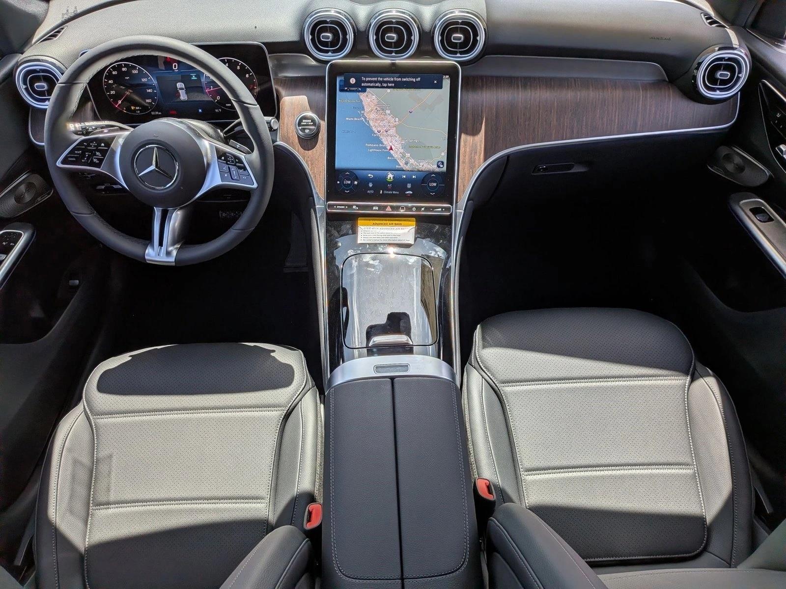 2026 GLC 300, photo 14 of 17