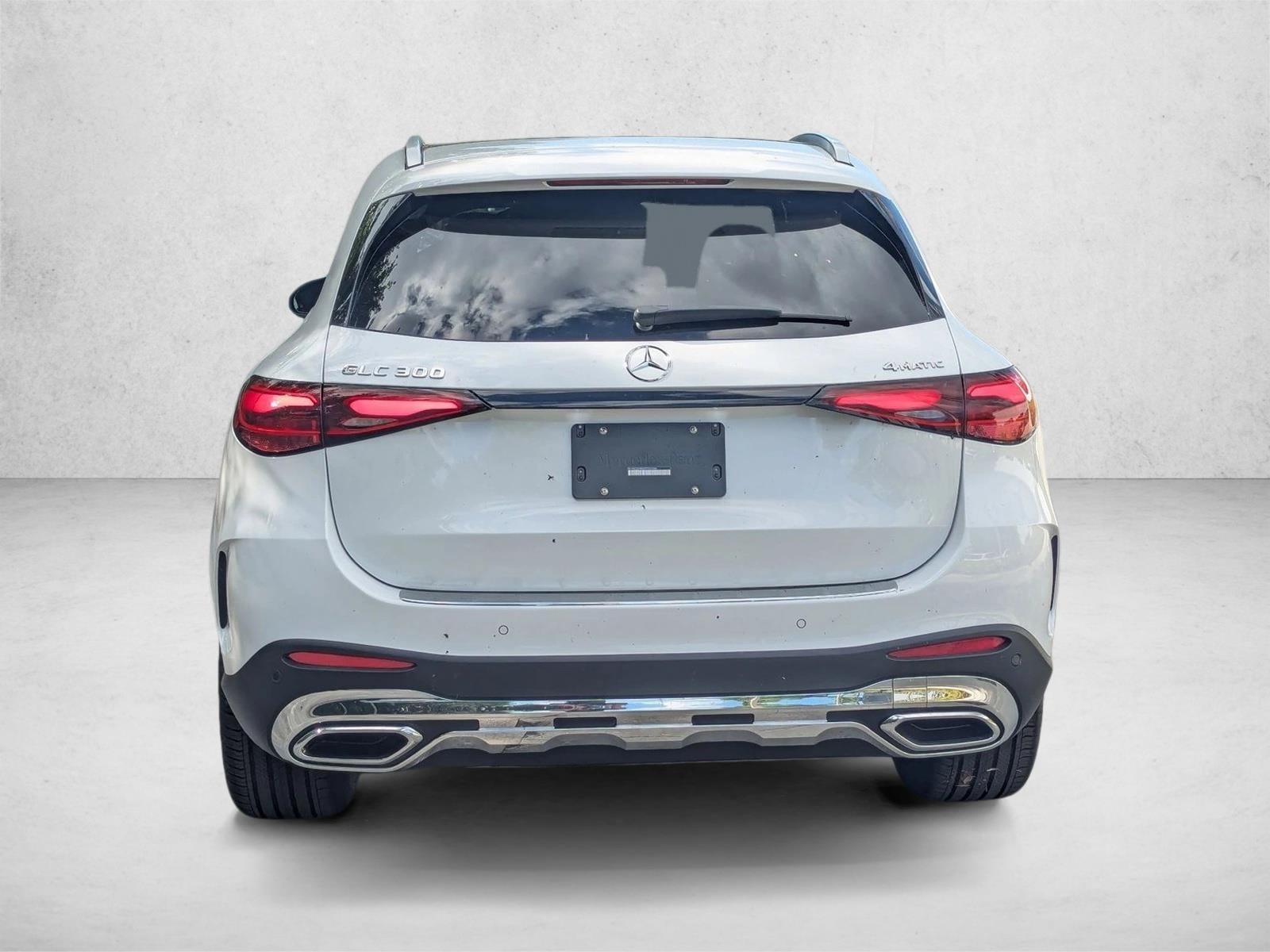 2026 GLC 300 4MATIC, photo 7 of 16