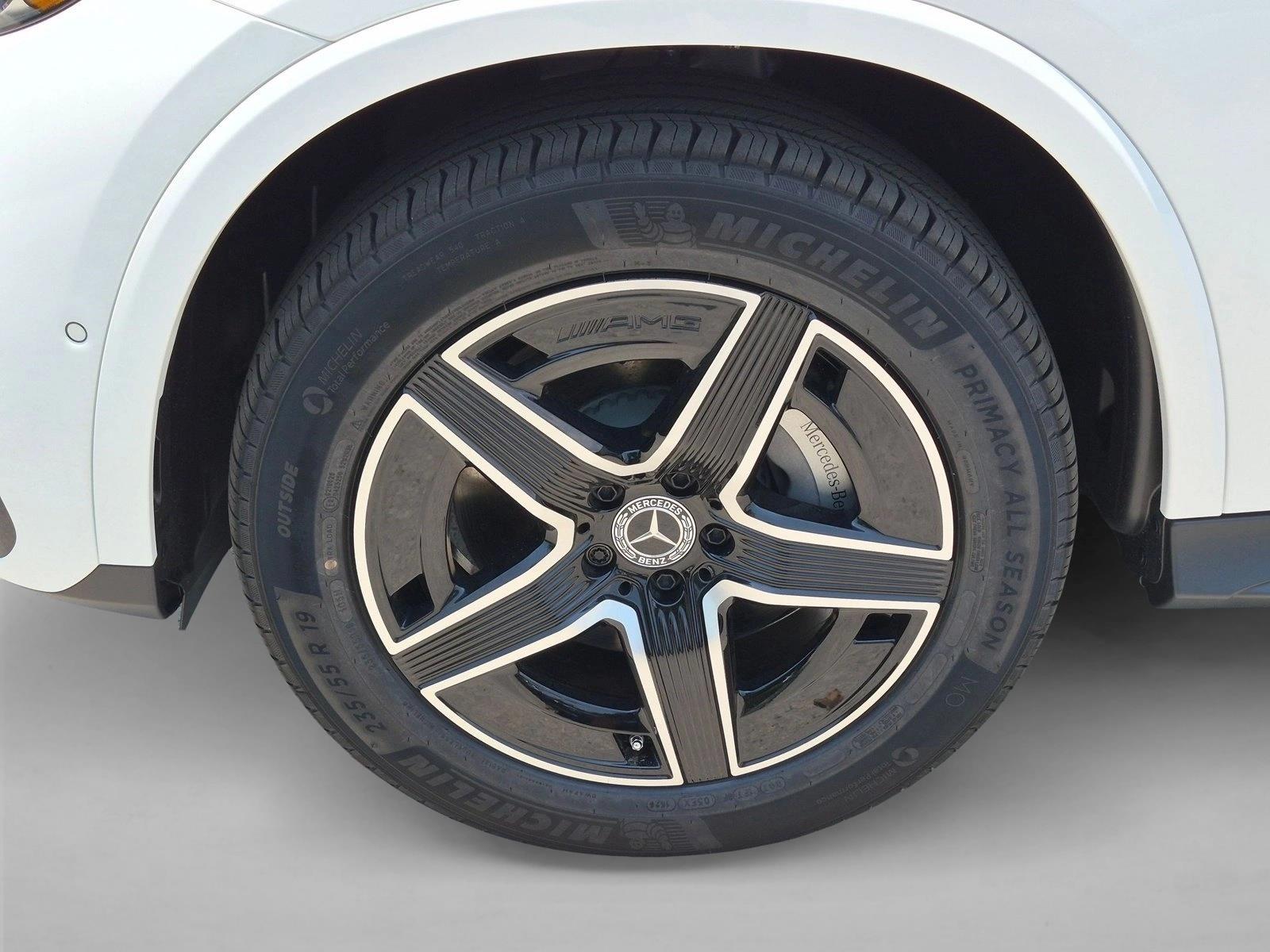 2026 GLC 300 4MATIC, photo 9 of 16
