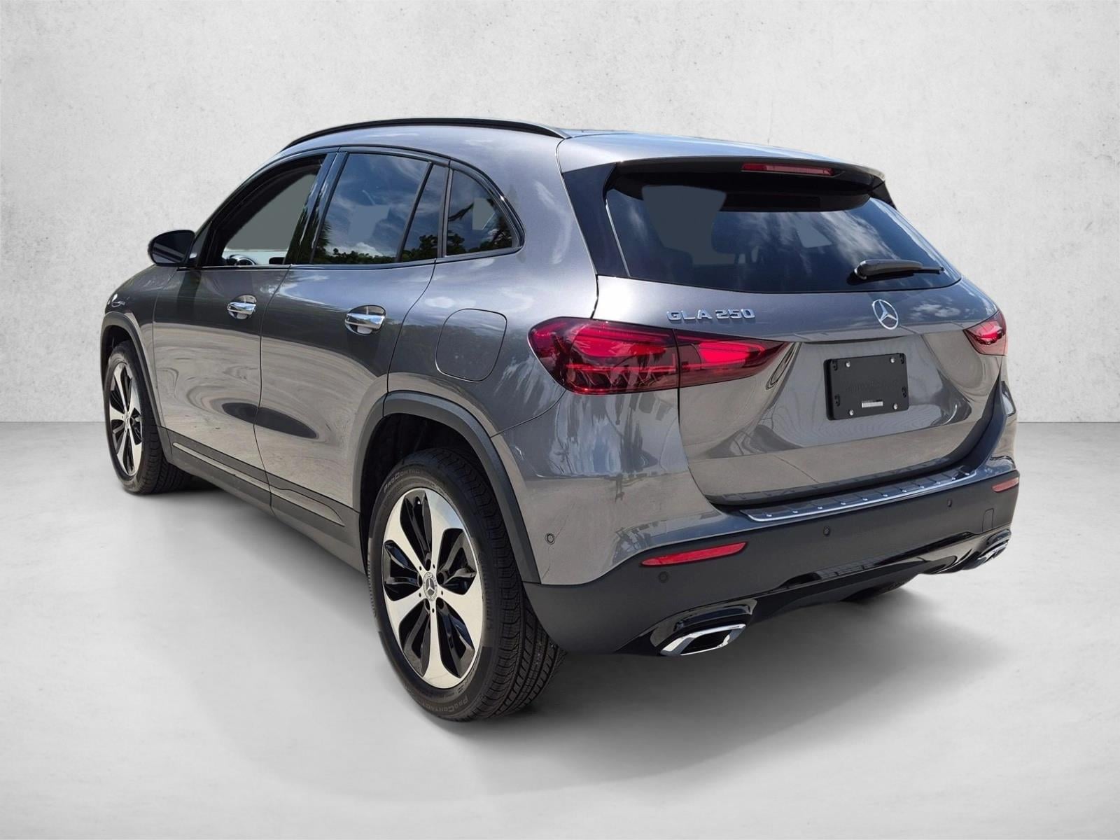 2026 GLA 250, photo 8 of 17