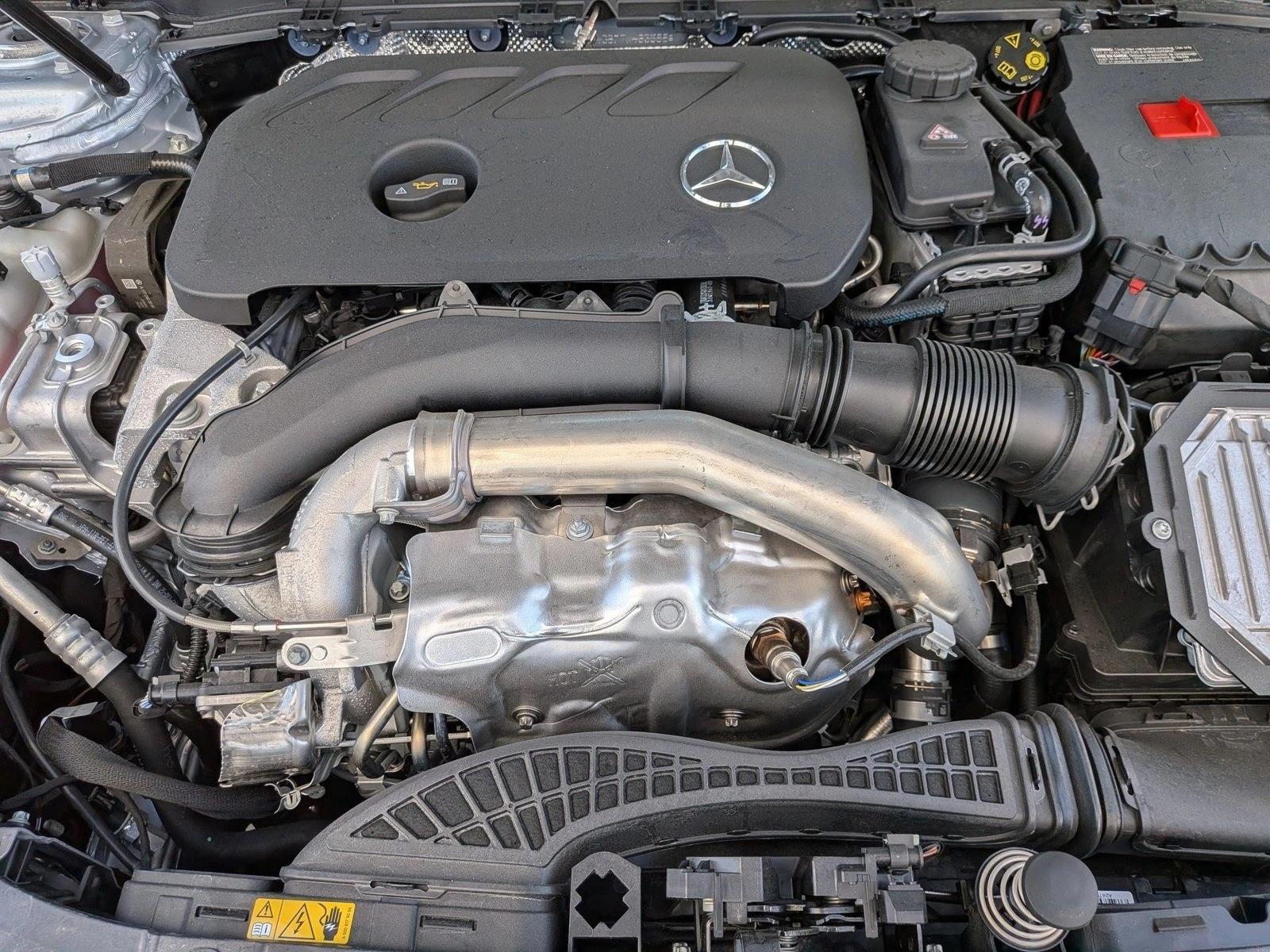 2026 GLB 250, photo 15 of 16
