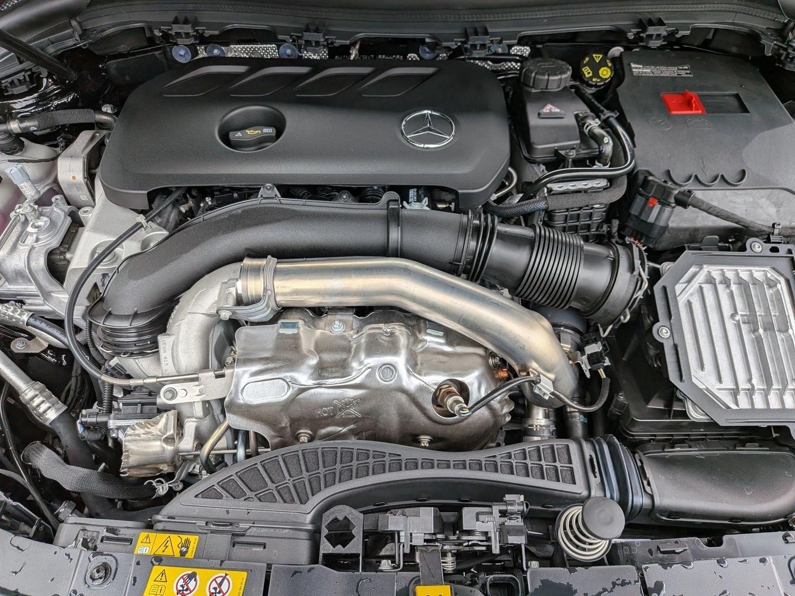 2026 GLA 250, photo 15 of 16